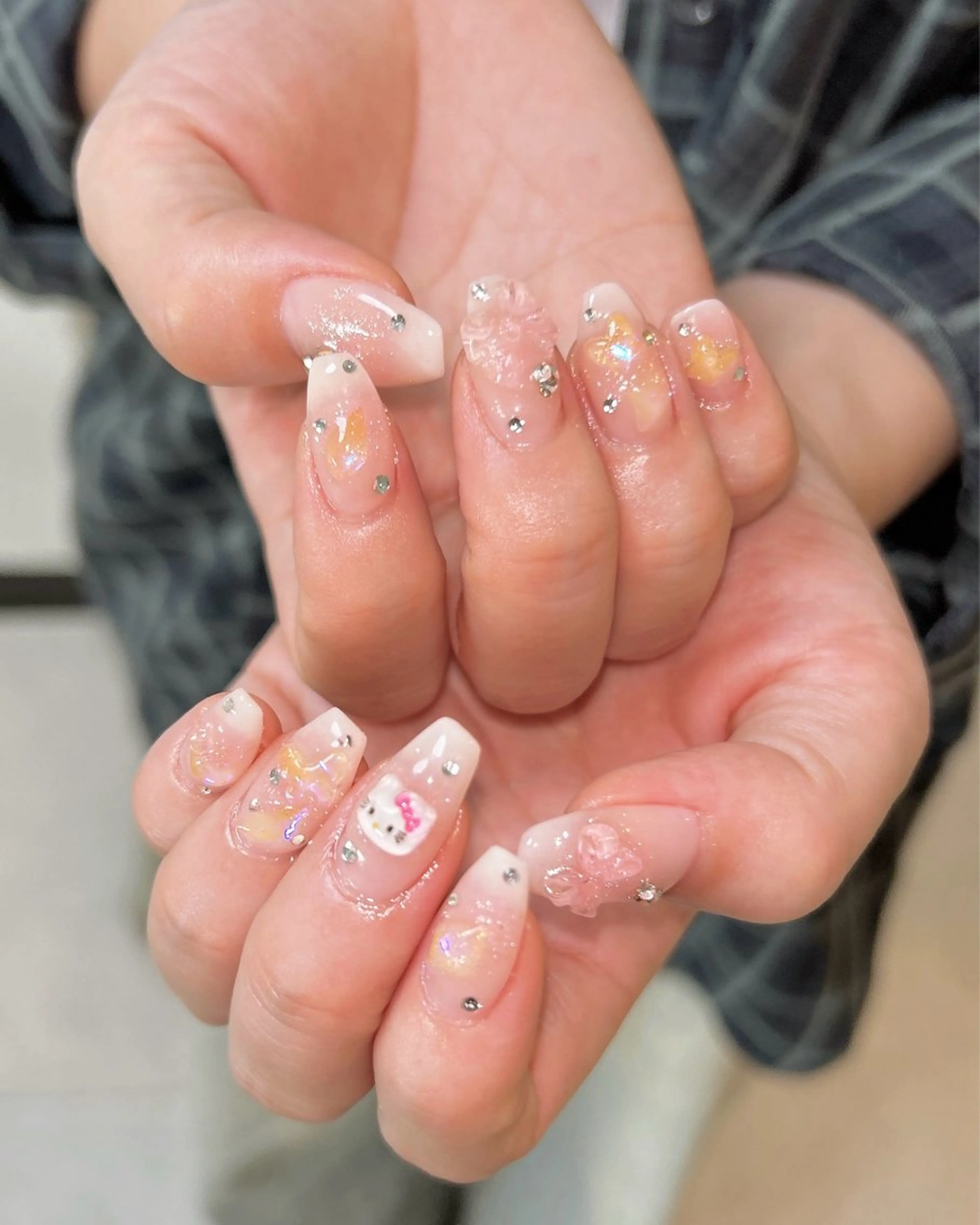 ネイル チークネイル グラデーション キラキラネイル ハンドネイル ten nail salon　かえでのネイルデザイン