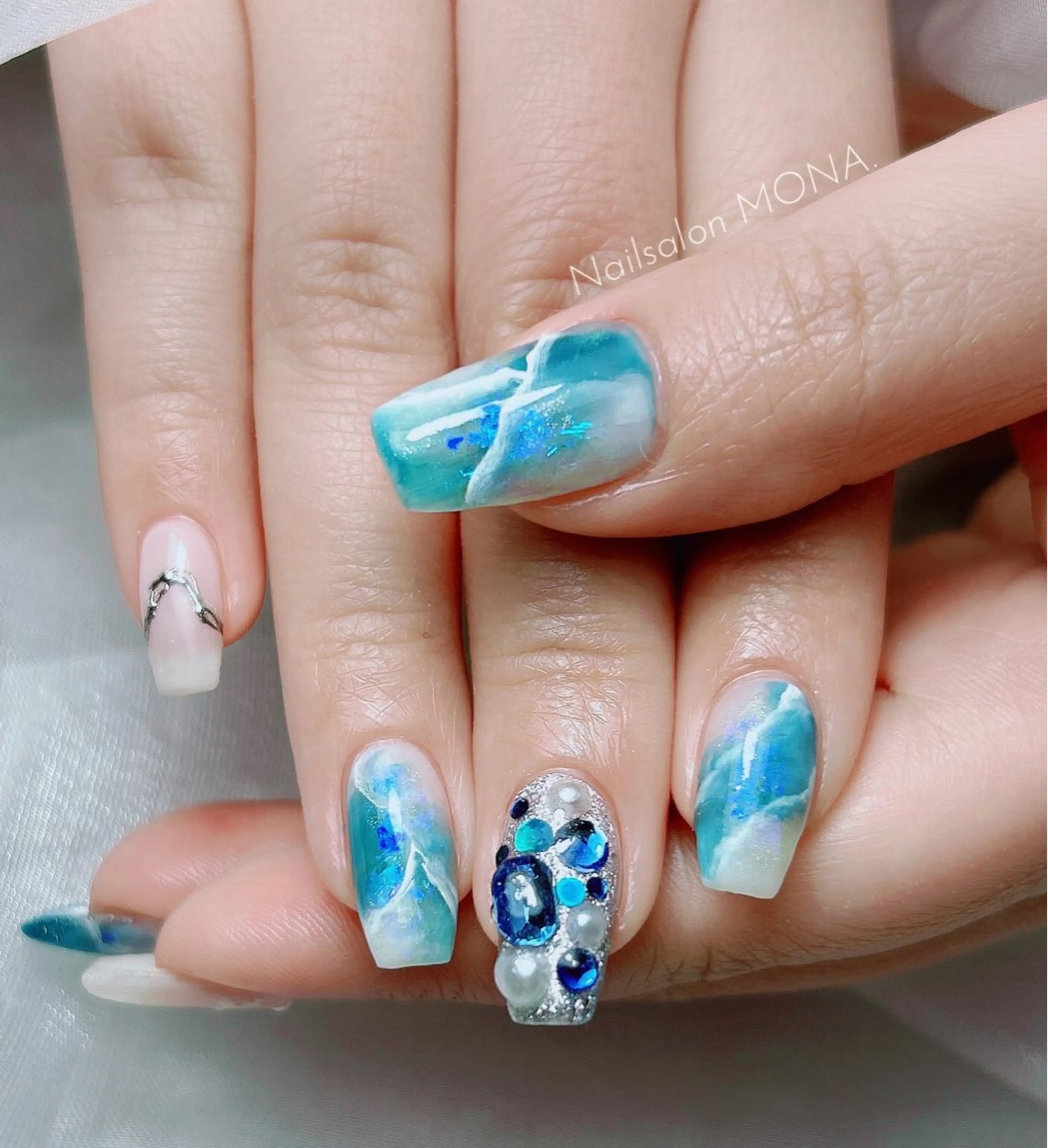 ネイル ニュアンスネイル ハンドネイル Nailsalon MONA.のネイルデザイン