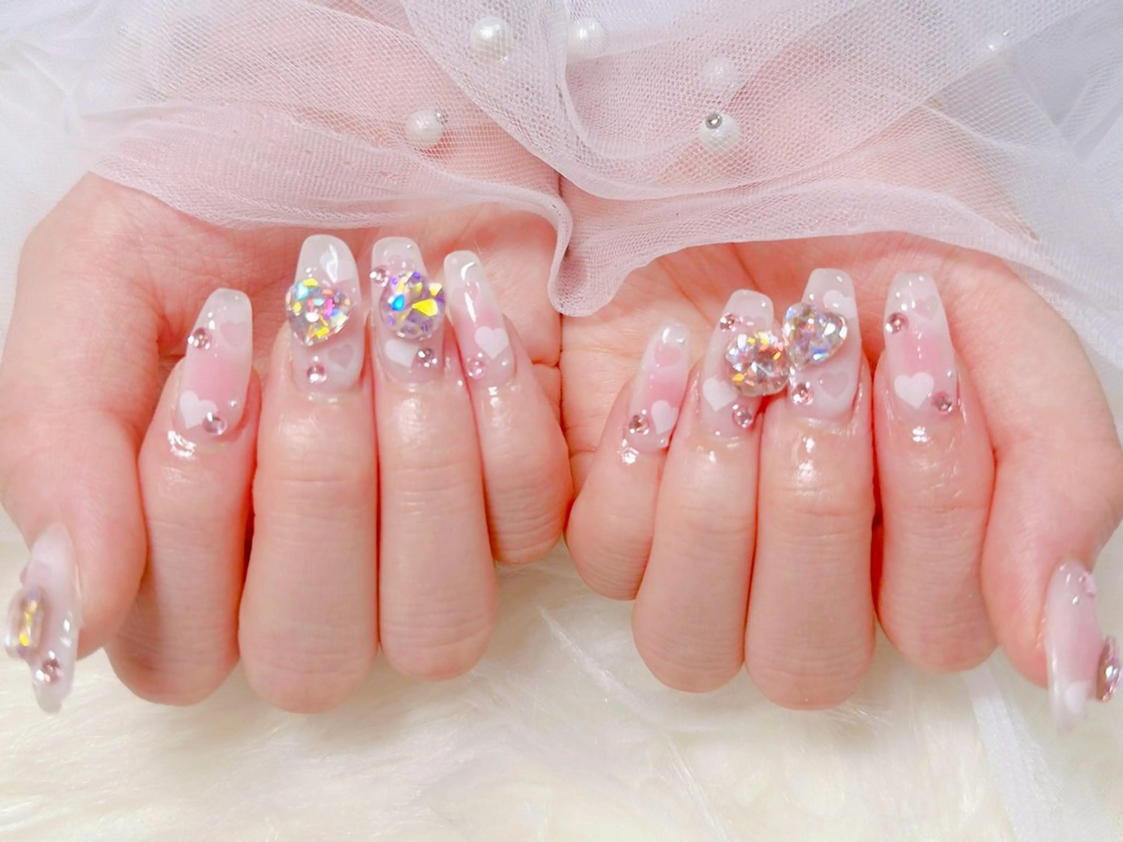 ミディアム ハンドネイル Hanaai Salon新宿店のネイルデザイン