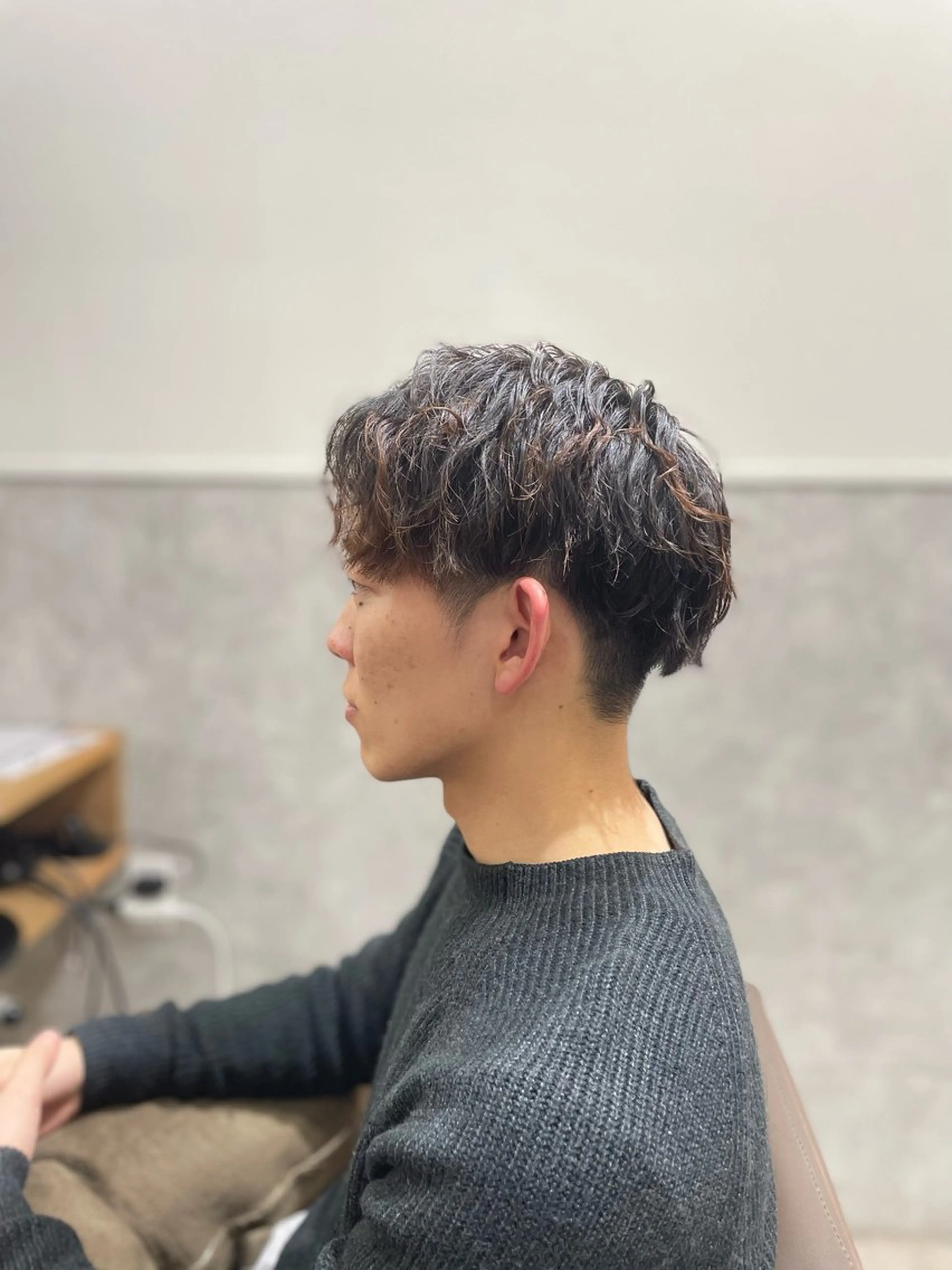 ショート パーマ メンズ メンズパーマ メンズショート ツーブロック ショートヘア ROCCAhair 谷山陸のヘアスタイル