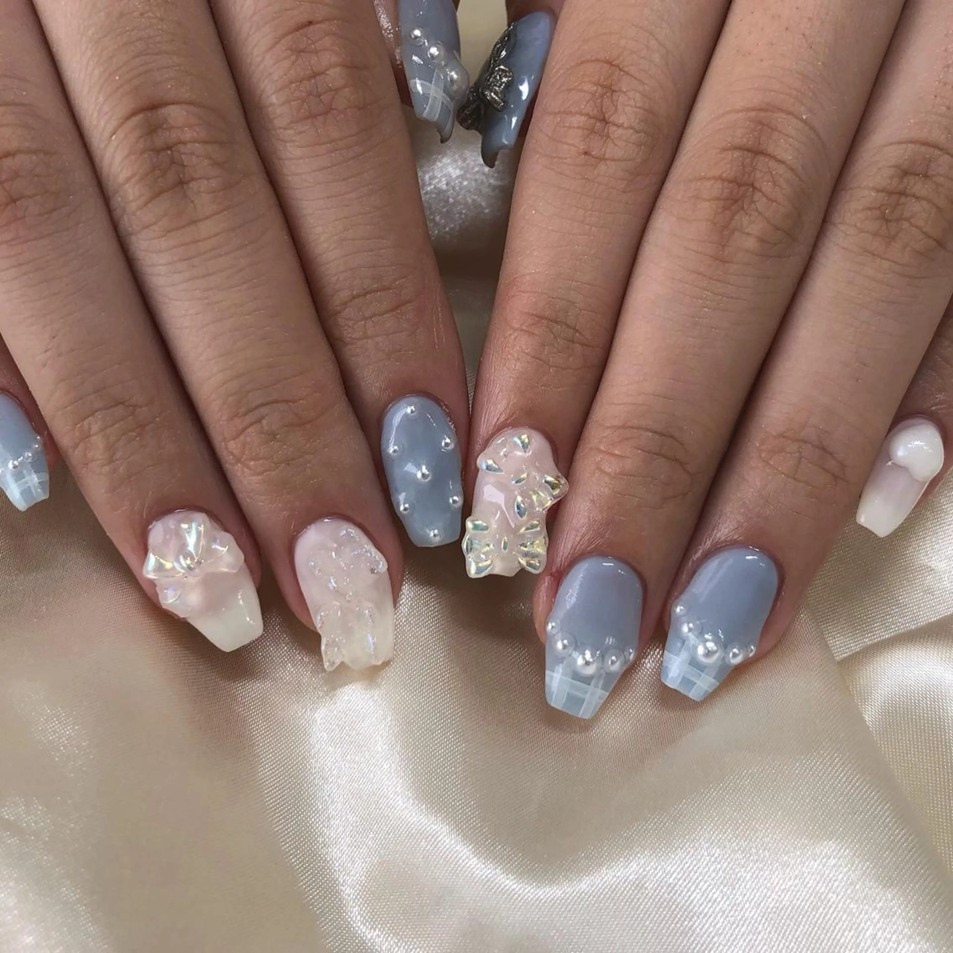 ネイル ハンドネイル ViViA momokaのネイルデザイン