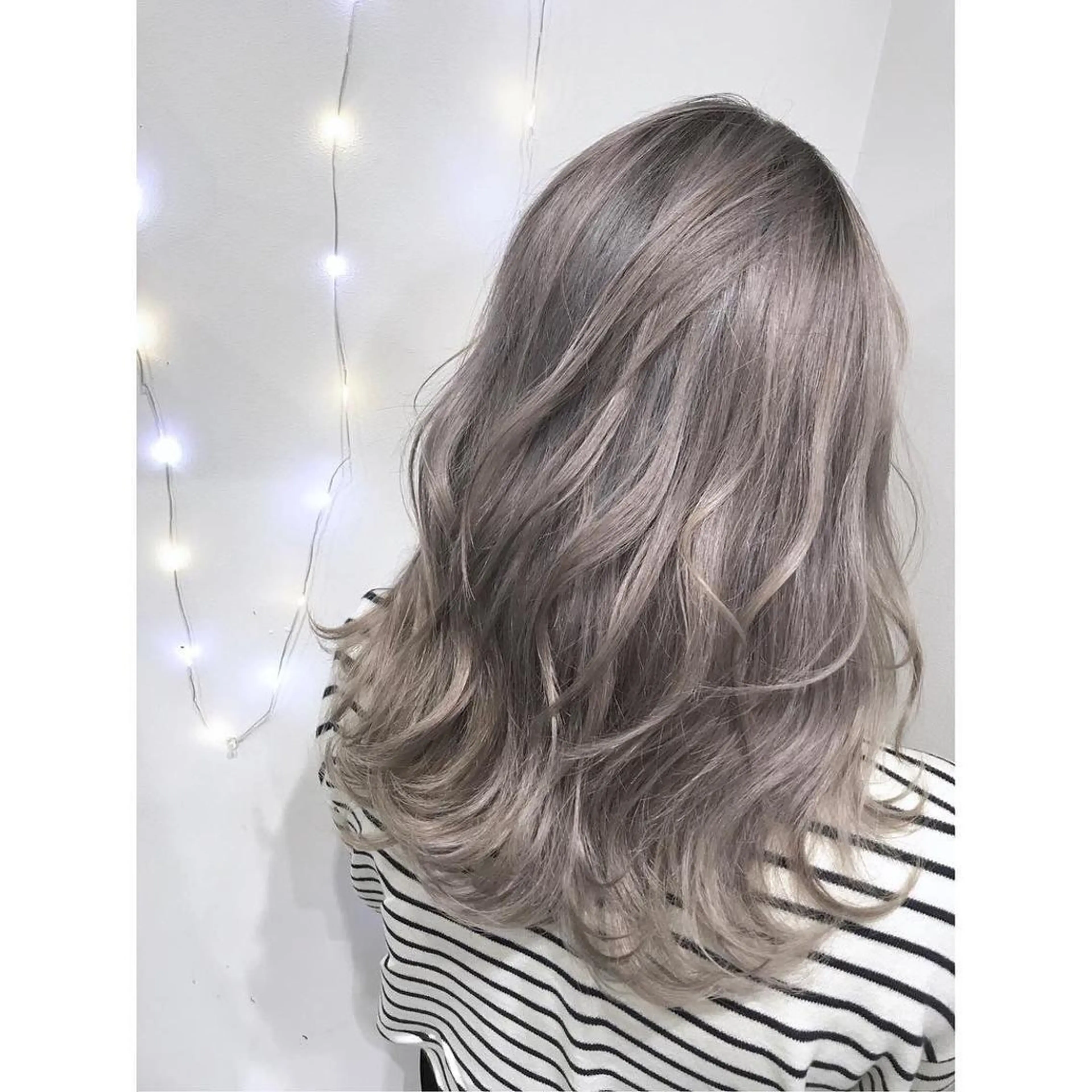 ロング カラー ベージュカラー ハイライトカラー ミルキーベージュ ハイライト 似合わせ提案サラ艶♡ 彩華のヘアスタイル