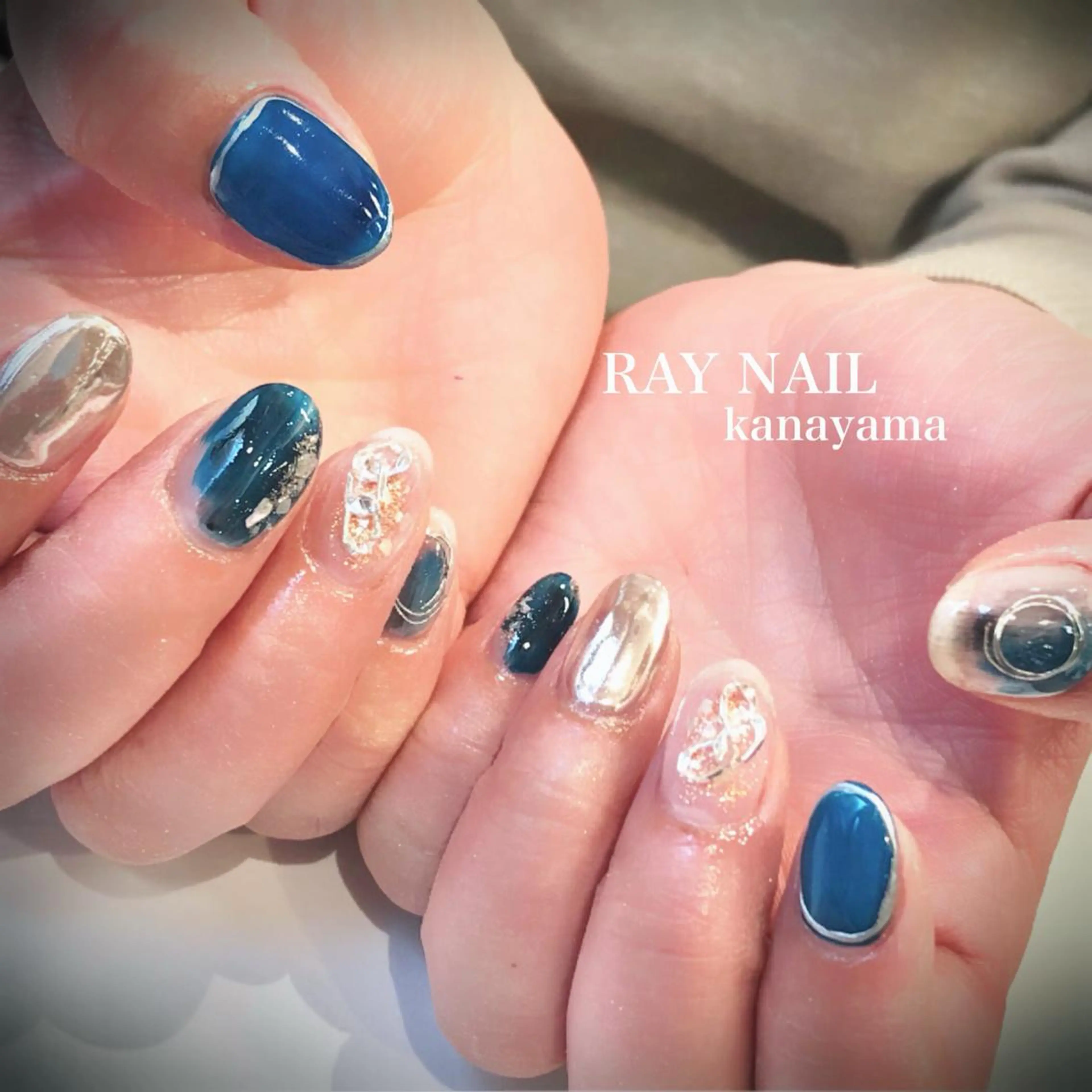 ネイル ブルー ニュアンスネイル Arowa 伊田のネイルデザイン