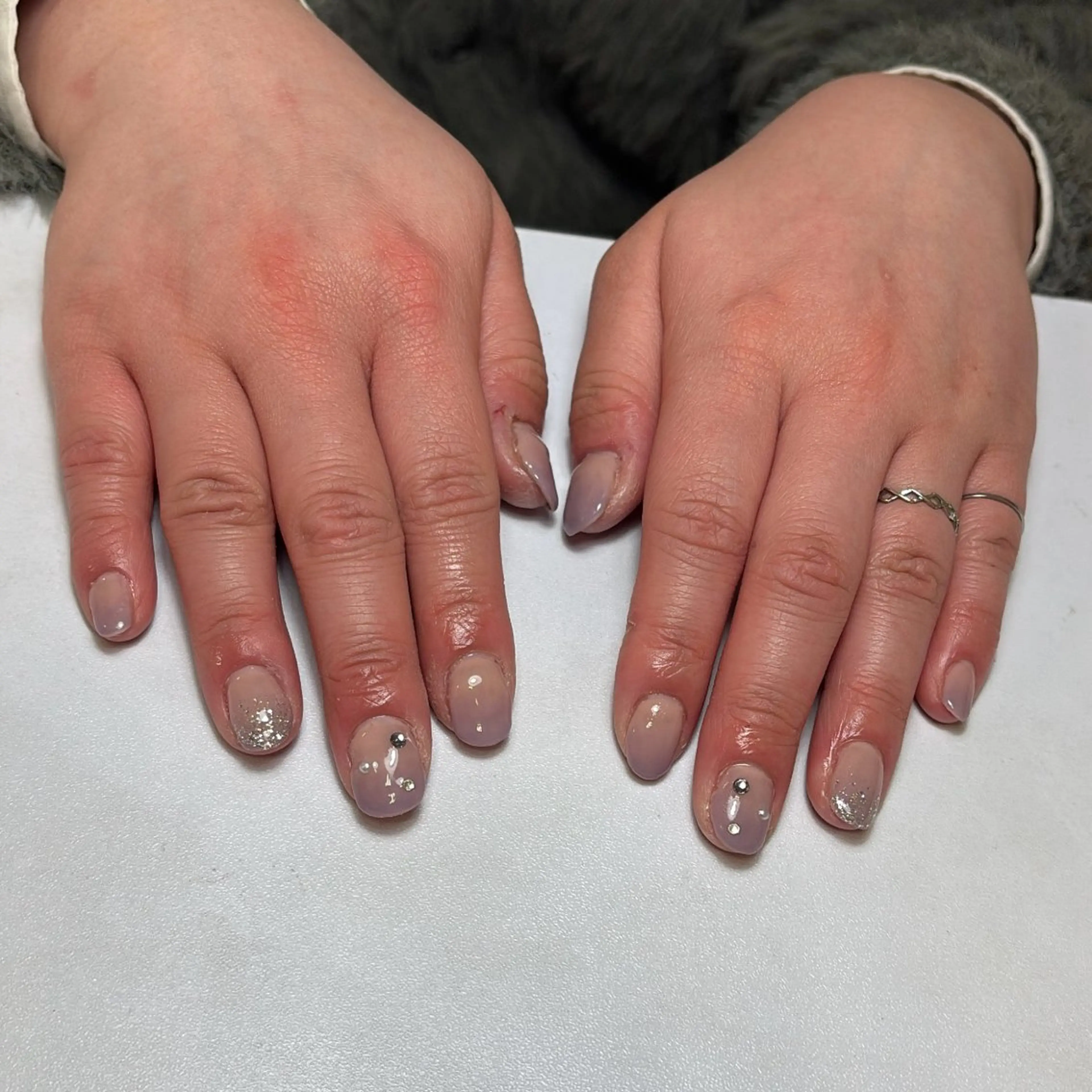 ネイル ネイルサロンエーナインイオン西町店所属・大館 萌香のネイルデザイン