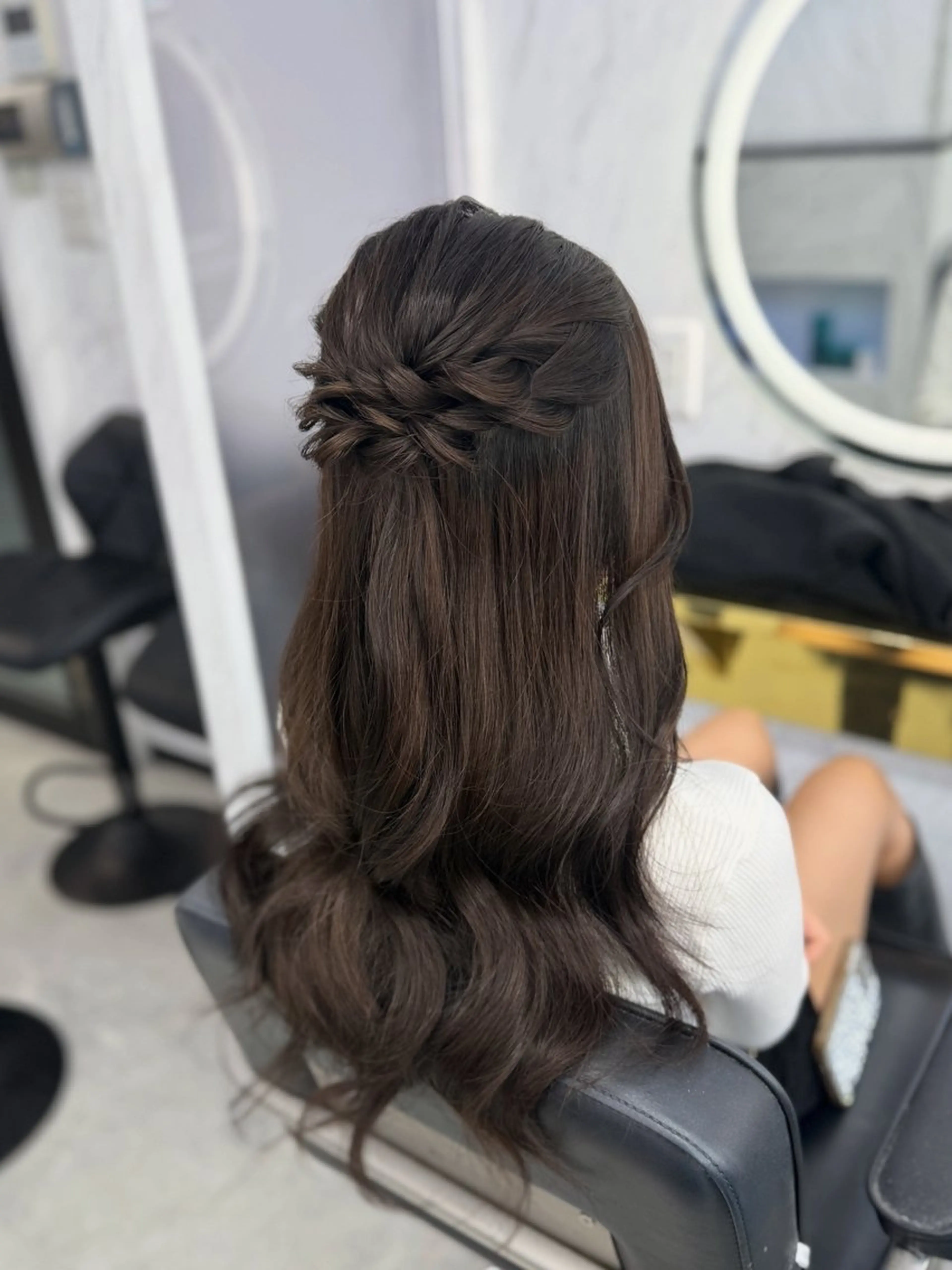 ロング ヘアアレンジ ヘアセット エクステ🩵ブリーチ 韓国ヘア🩵KAEのヘアスタイル