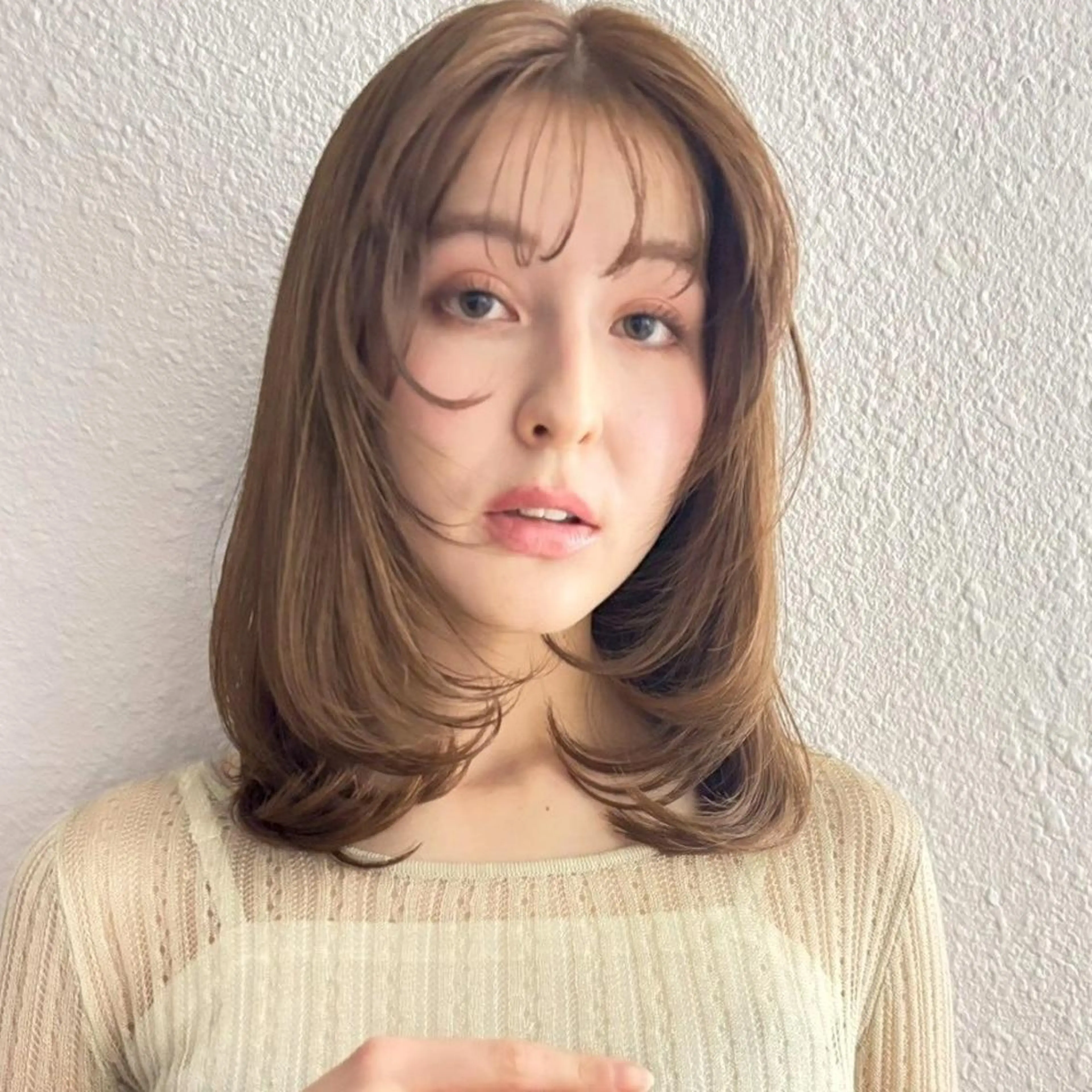 セミロング 透明感カラー✨ よしの じろうのヘアスタイル