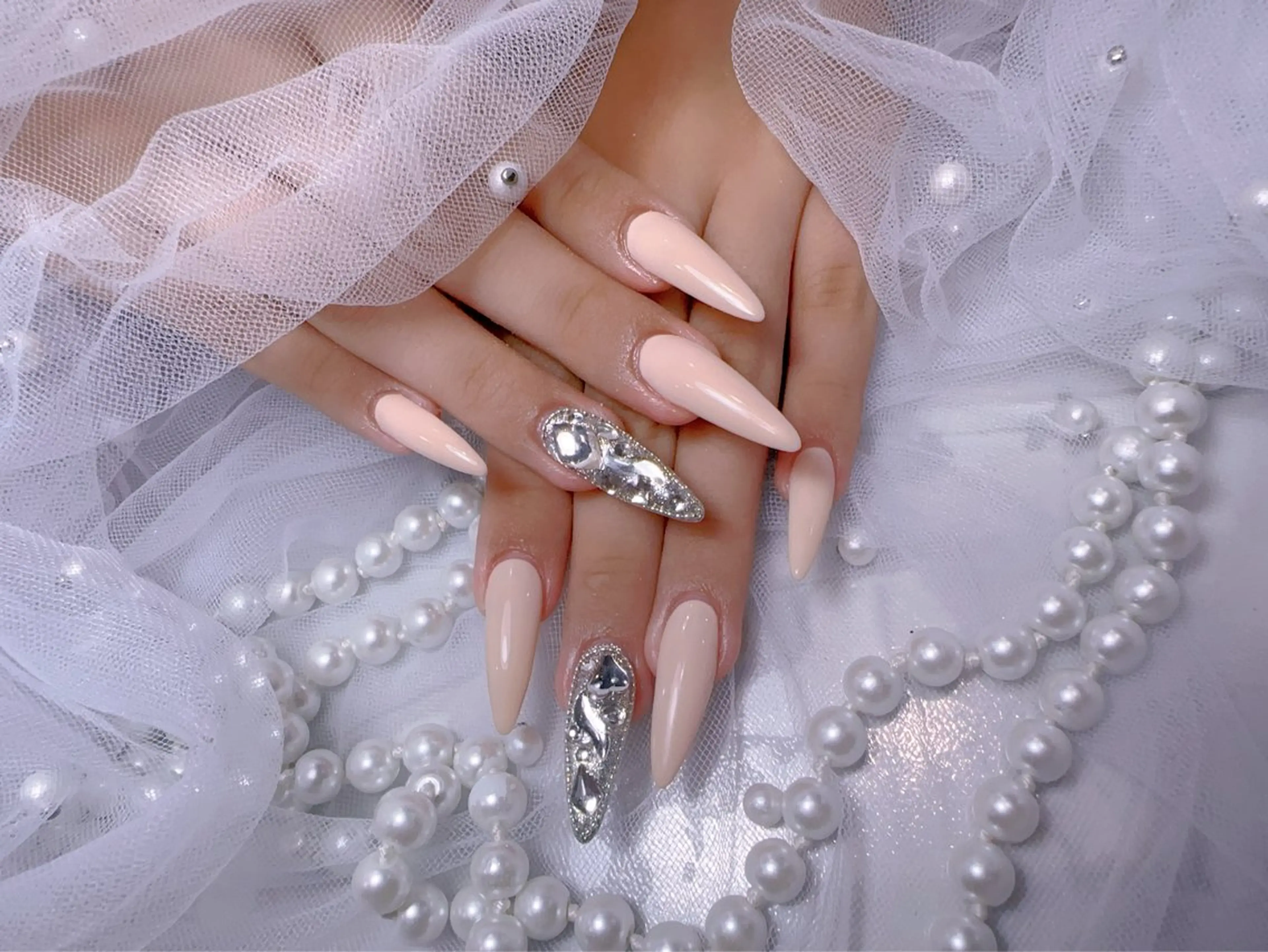 ネイル アートネイル フラッシュネイル フレンチネイル ジェルネイル ガラスフレンチ ハンドネイル You&Me Miyuのネイルデザイン