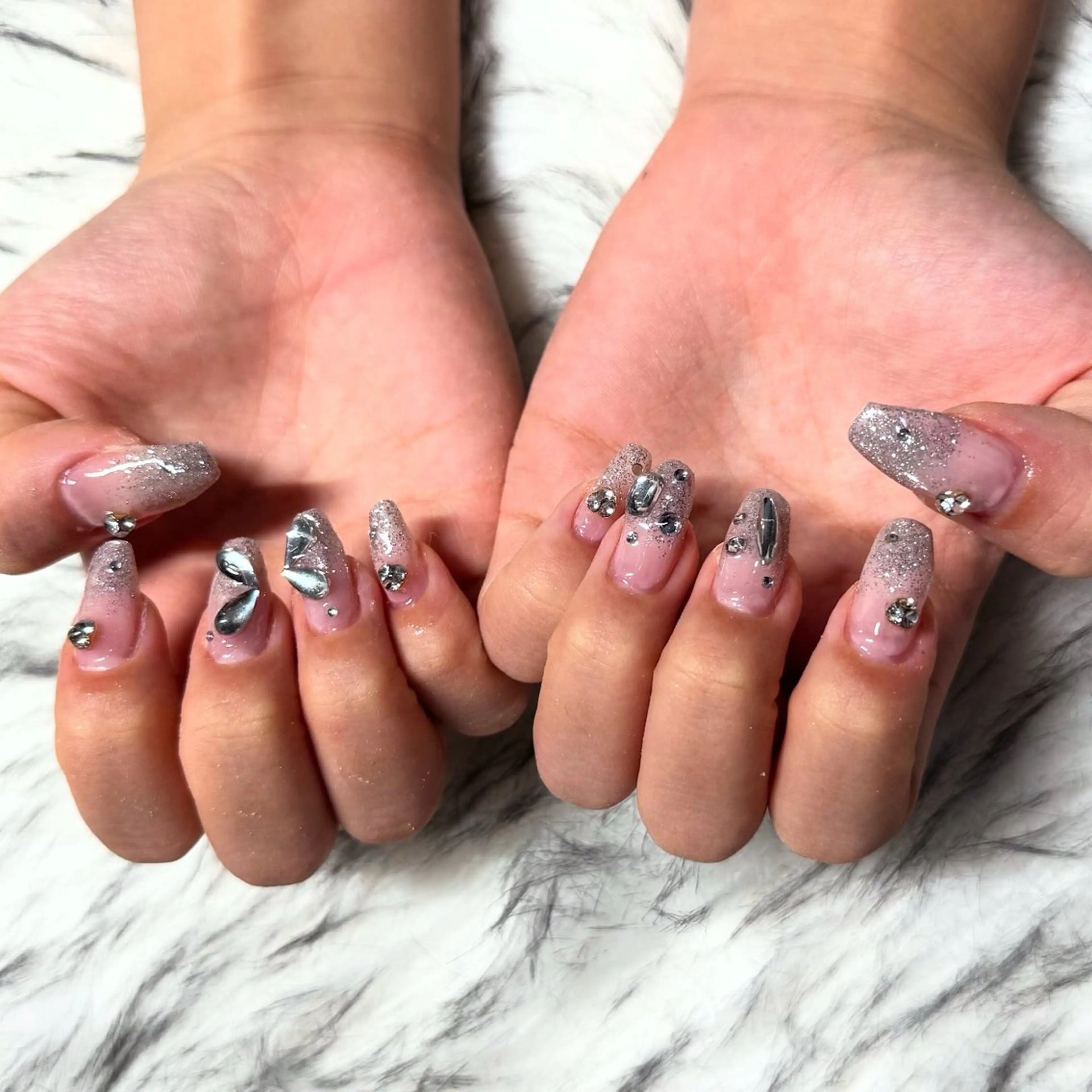 ロング ハンドネイル mao .のネイルデザイン