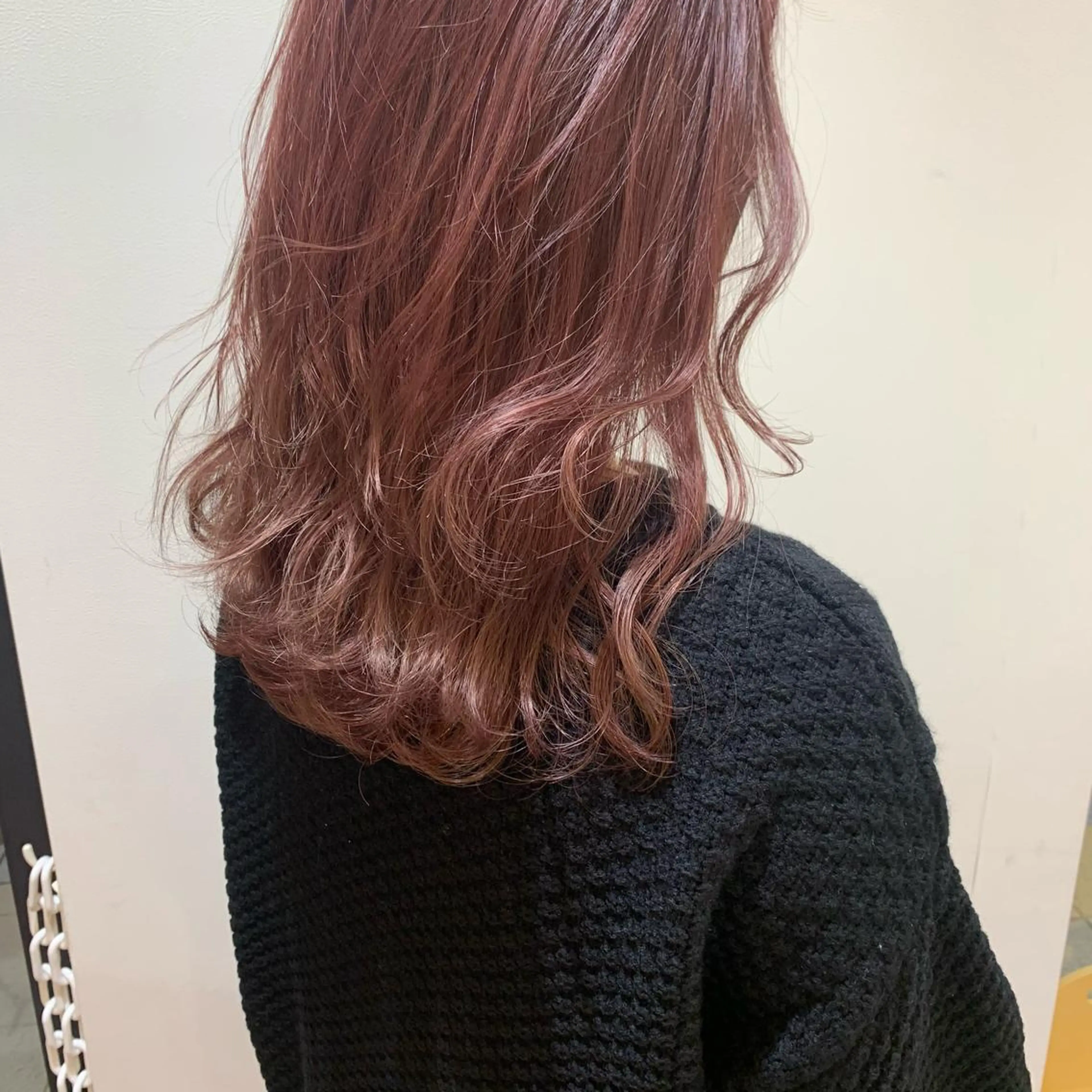 セミロング 透明感カラー 金村真子のヘアスタイル