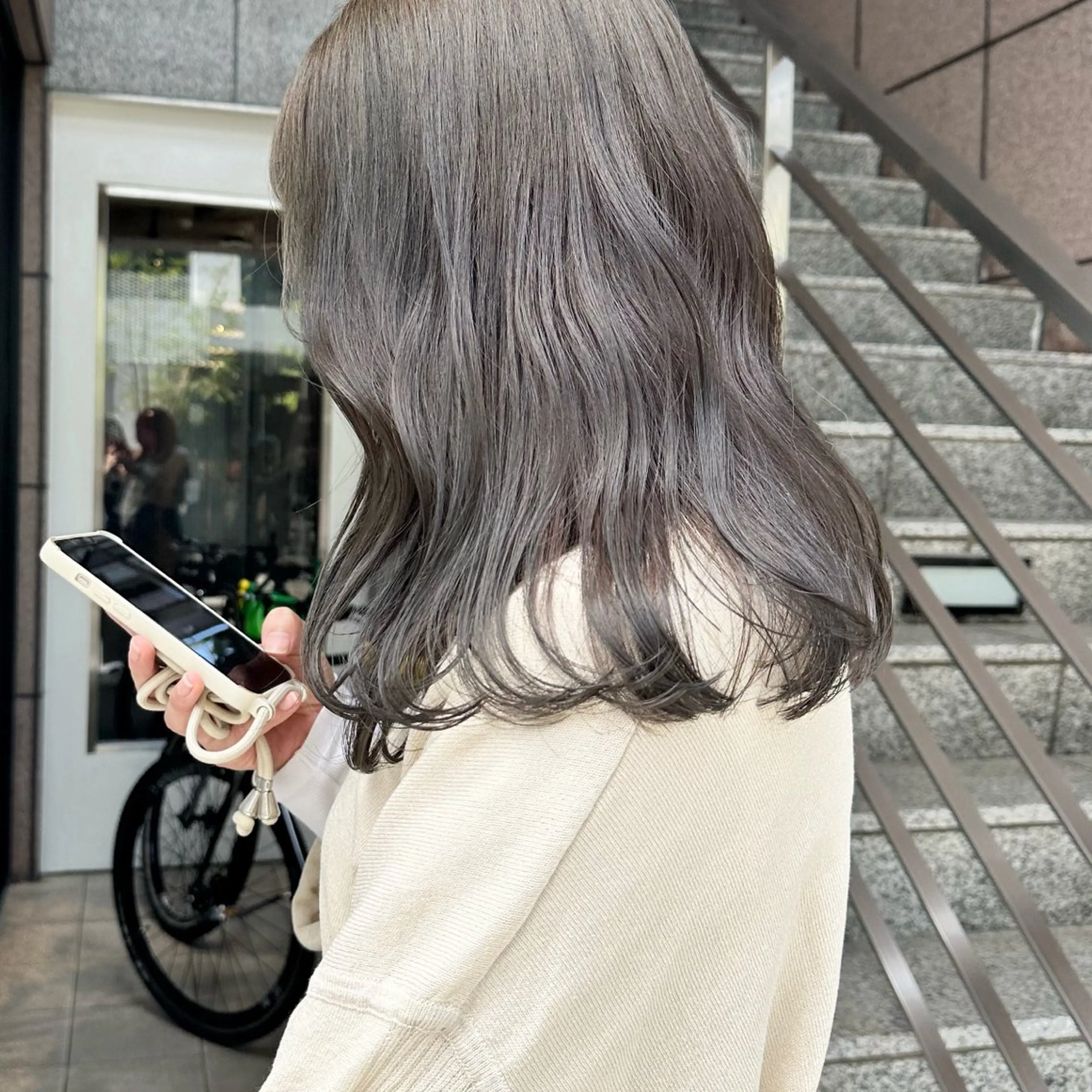 セミロング カラー ブリーチ グレージュ ブリーチなしカラー オリーブグレージュ オリーブグレー 縮毛矯正/カラー ✨️Mariamuのヘアスタイル