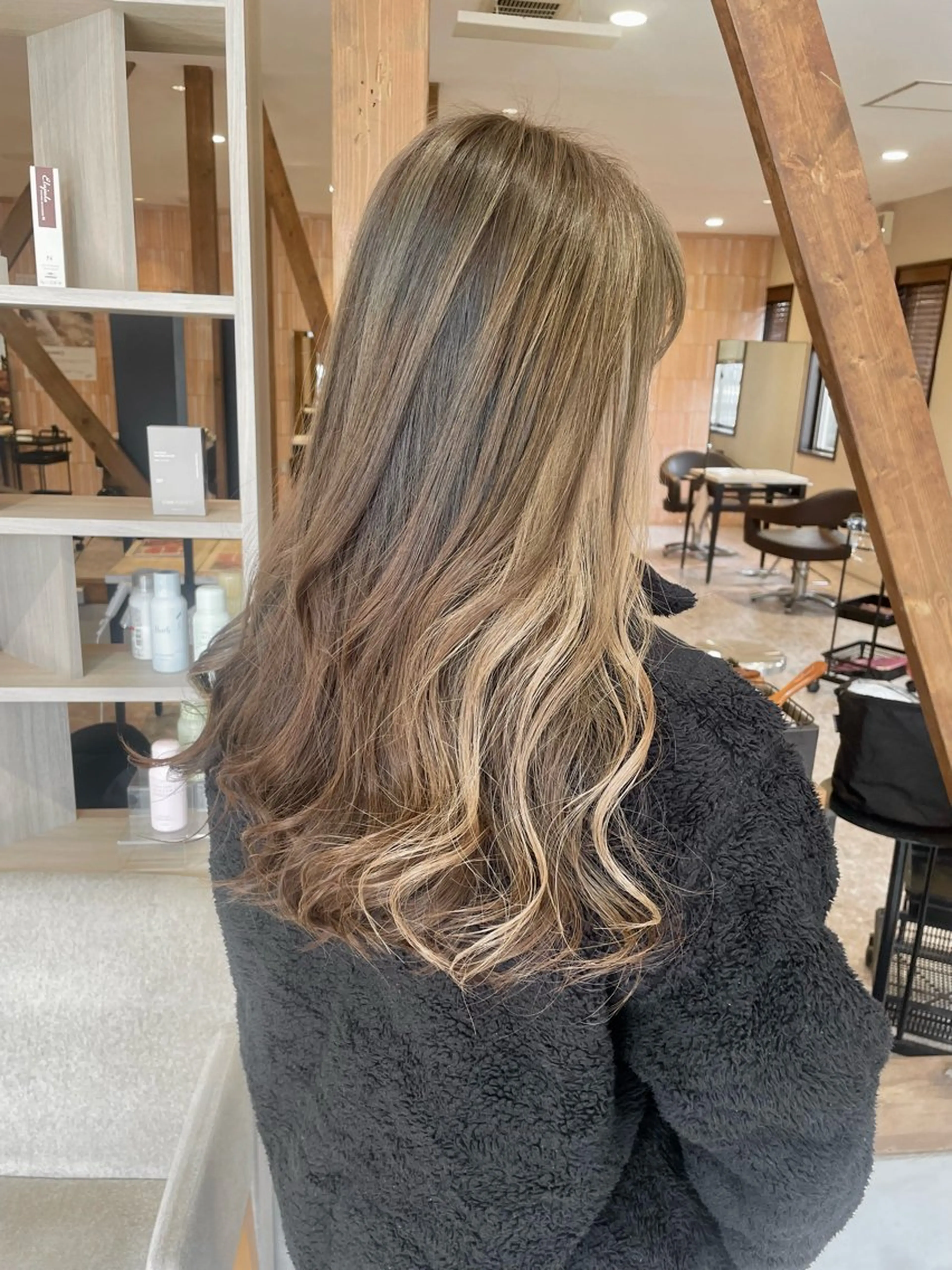 ロング カラー 髪質改善カラー🌈✨ 加藤 愛のヘアスタイル