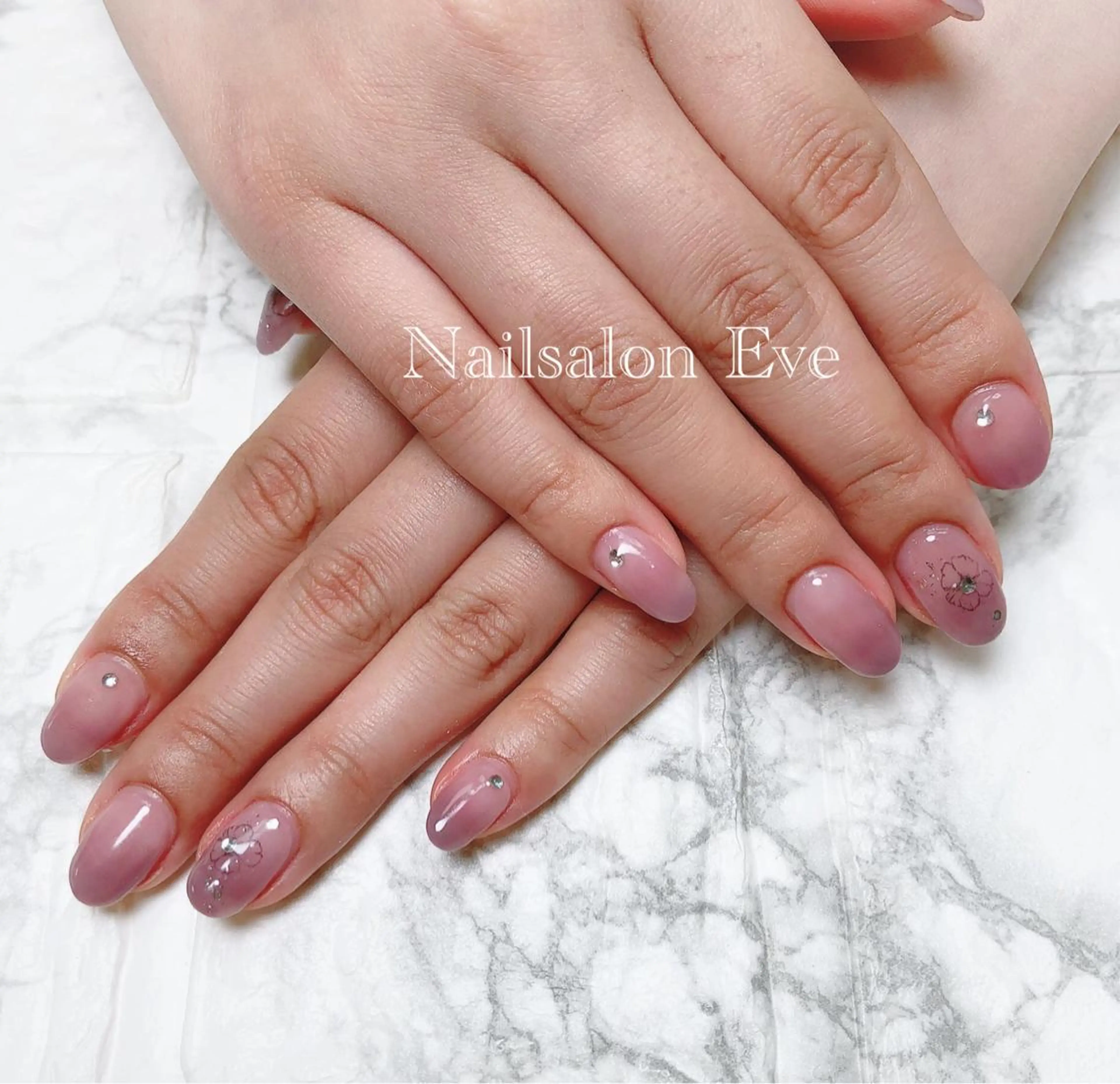 ネイル フラワーネイル グラデーション ハンドネイル ハンドケア Nailsalon Eve（イヴ）のネイルデザイン