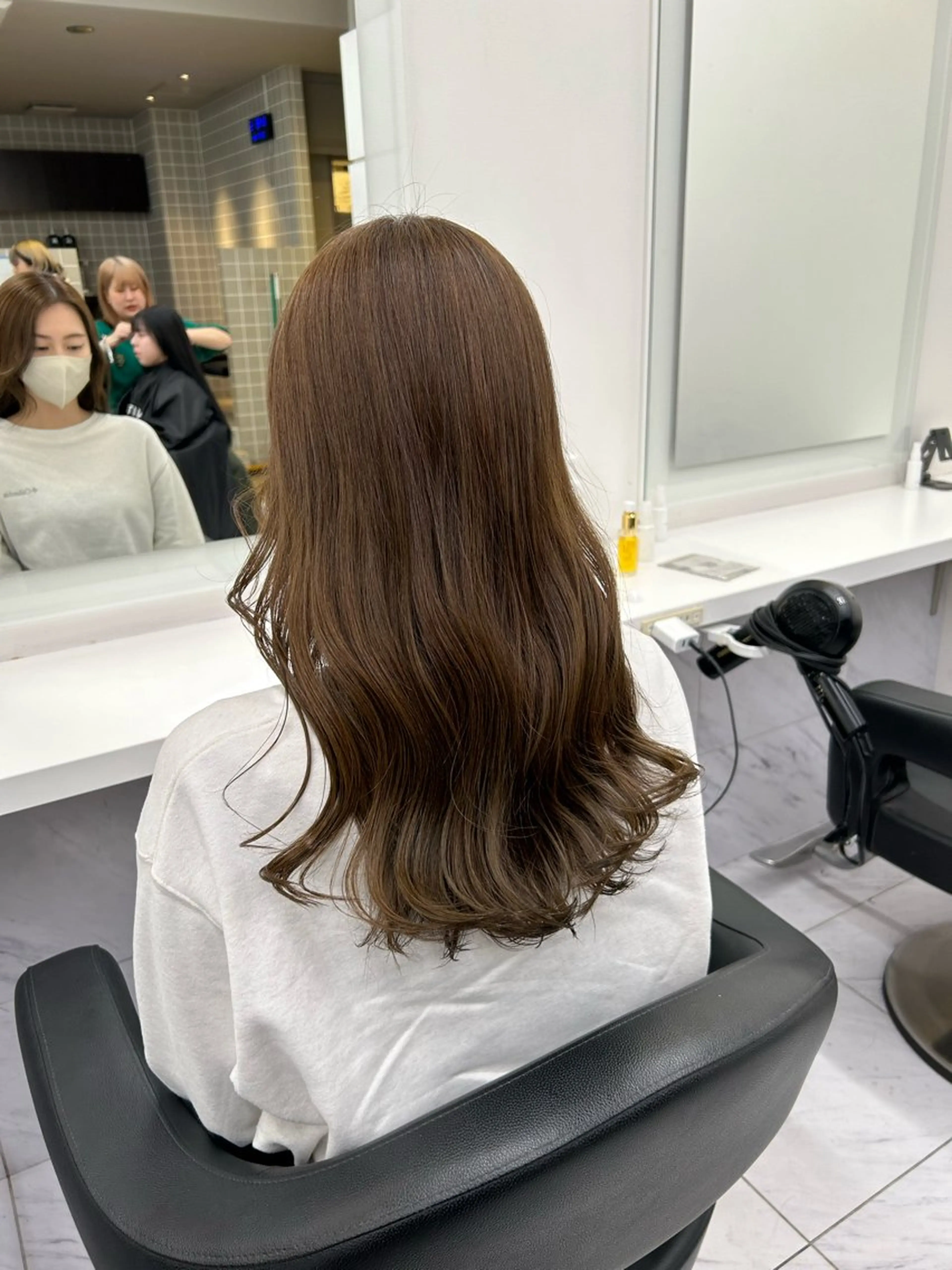 セミロング カラー パーマ ヘアアレンジ メンズ キッズ 🦋透明感グレージュ /韓国レイヤー🦋のヘアスタイル