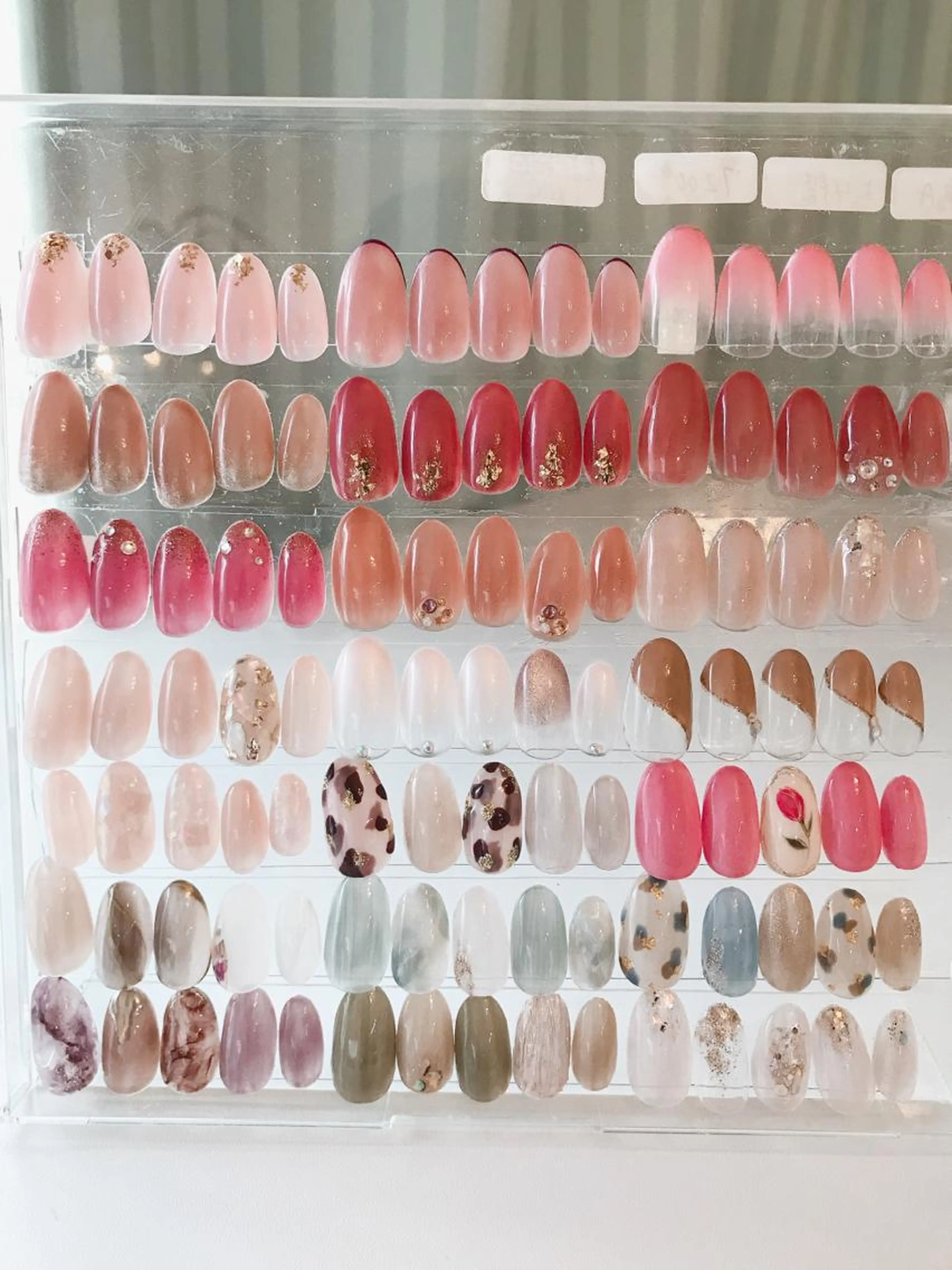 定額デザインA or お好きなアート2本(オフ込み)の写真