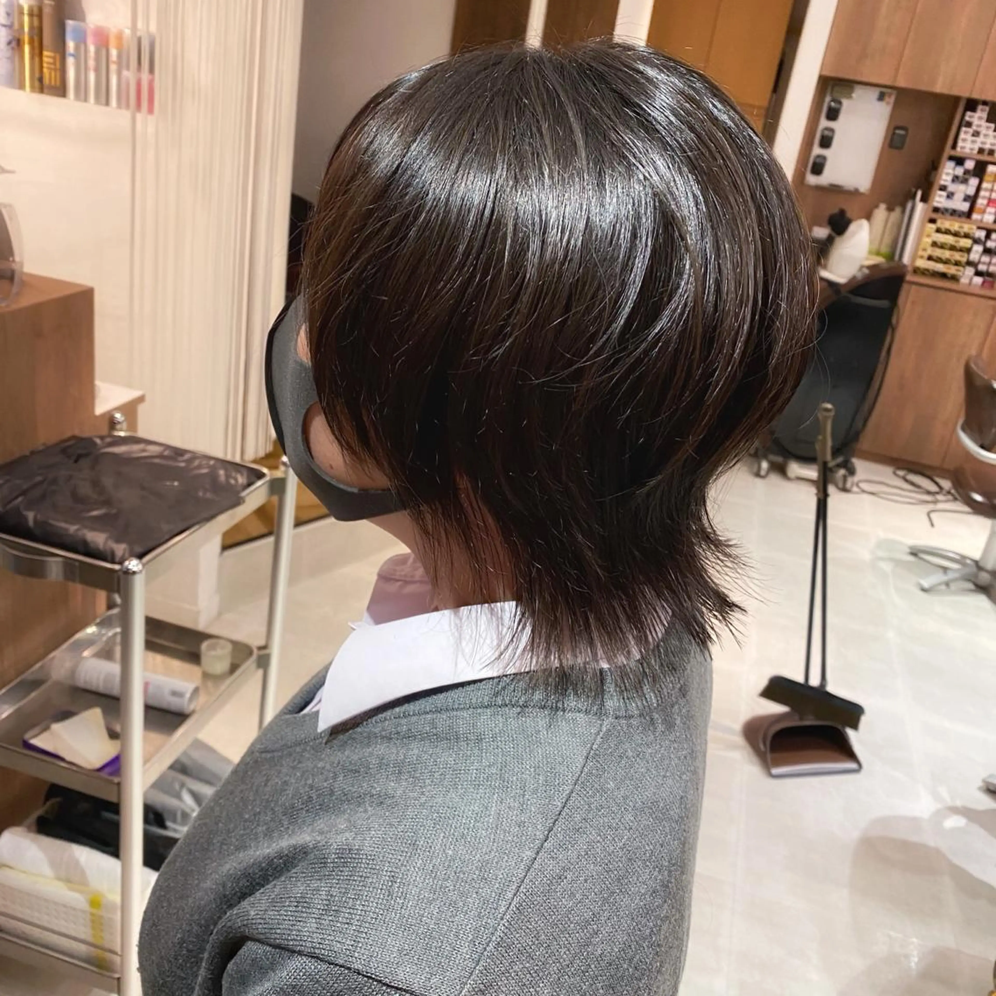 ミディアム 顔周りカット レイヤーカット 小顔カット ウルフカット SALOWIN 池袋Suite店所属・髪質改善特化 安東駿介のヘアスタイル