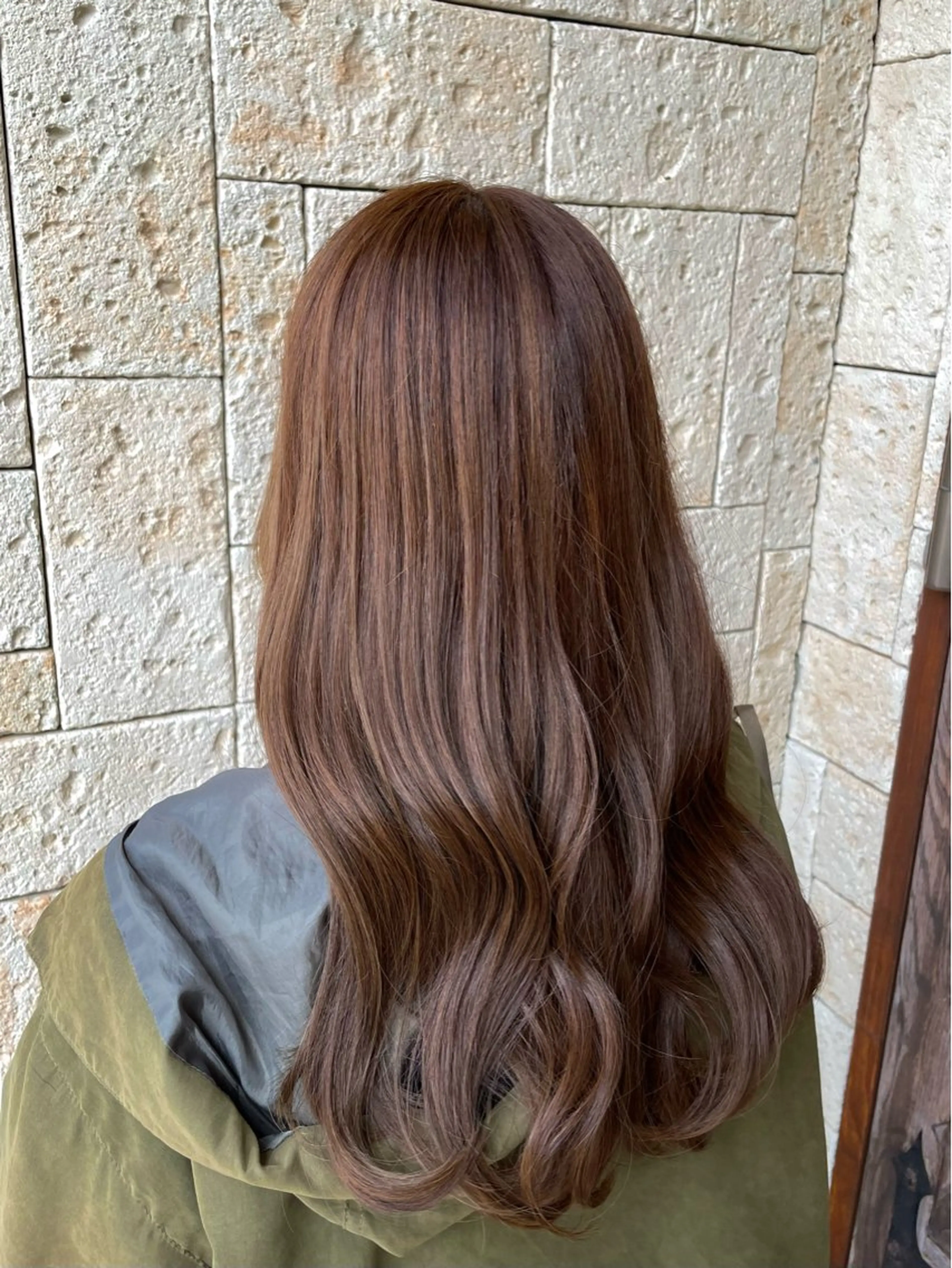 ロング アッシュ ヘアカラー トリートメント 木村 一葵のヘアスタイル