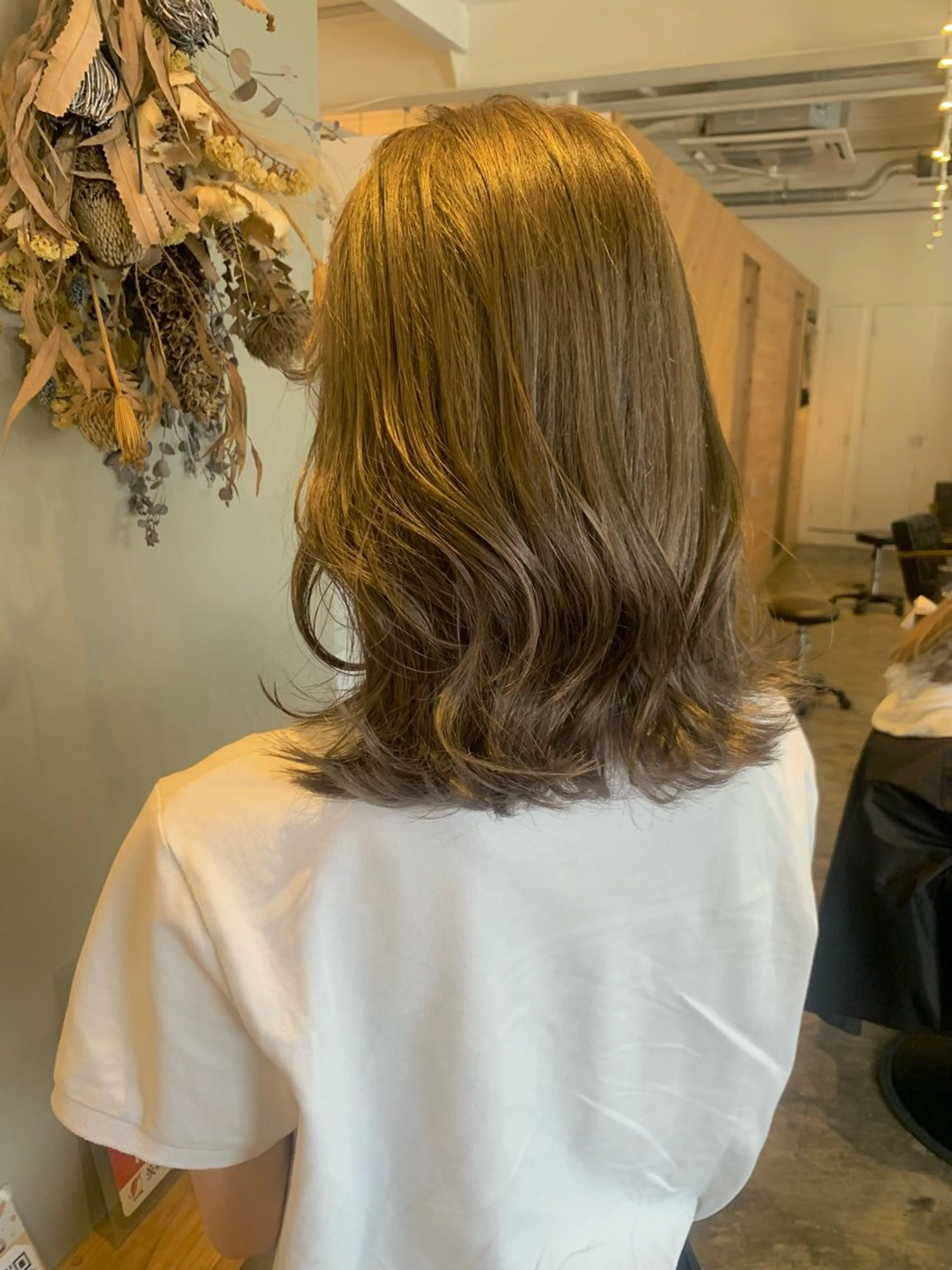 ミディアム カット ハイトーン職人💗 松本輝美のヘアスタイル