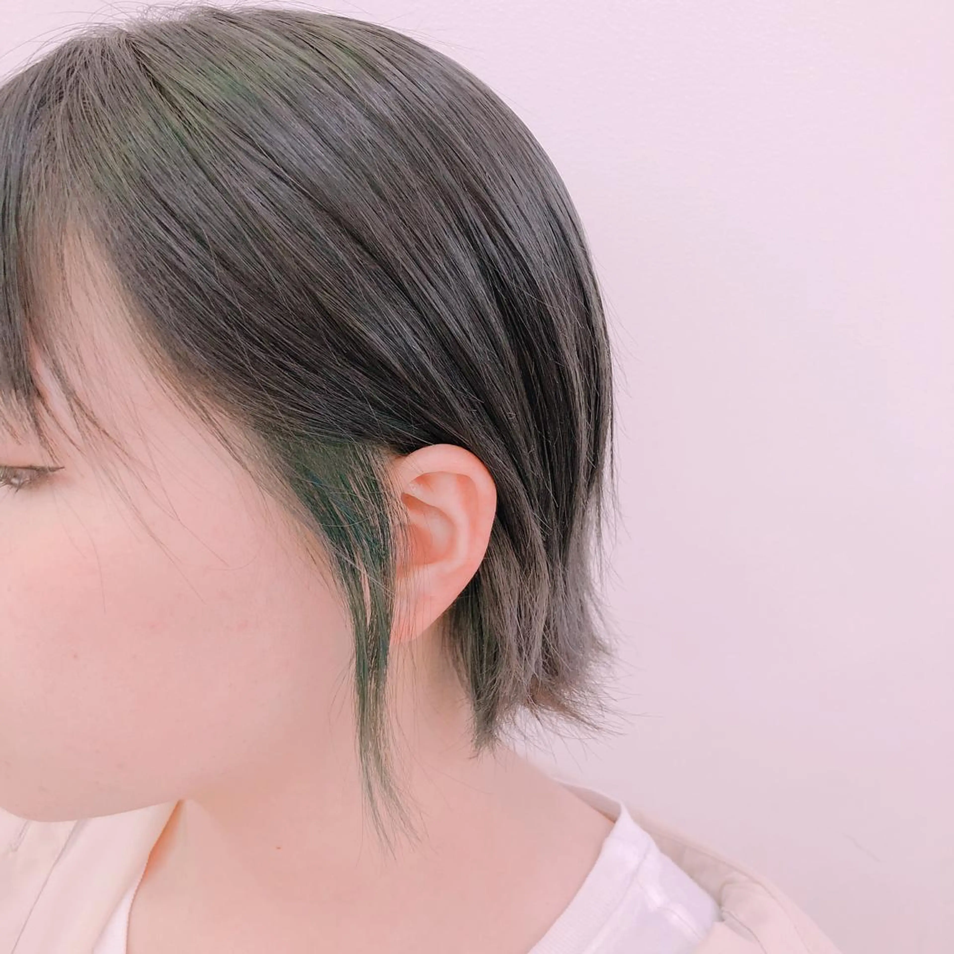 ミディアム カラー ミント ミントグリーン Uni.(ユニ)所属・渡邊 唯のヘアスタイル