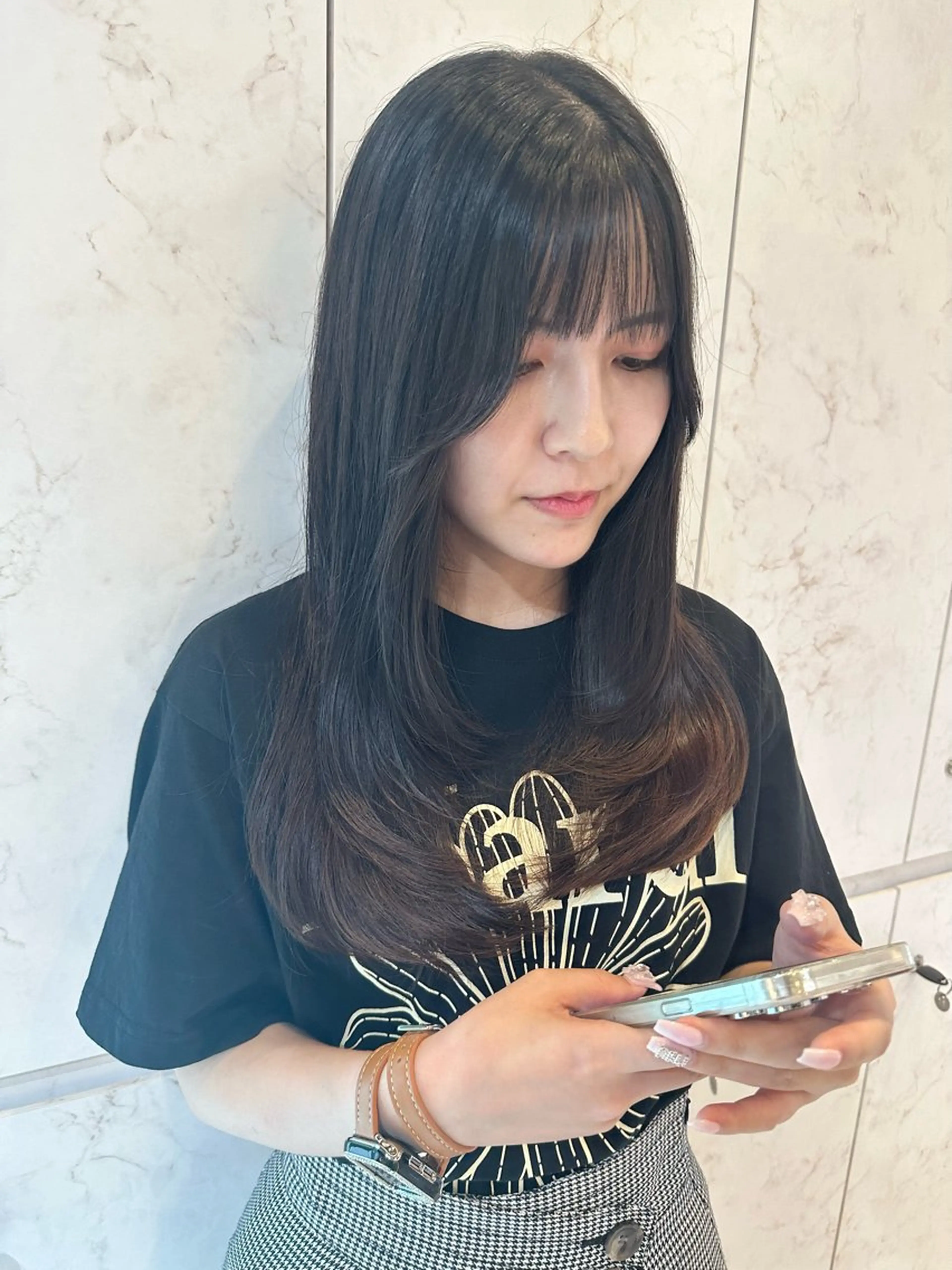 ロング カラー ヘアアレンジ カット ヘアカラー トリートメント Akane レイヤー/艶カラーのヘアスタイル