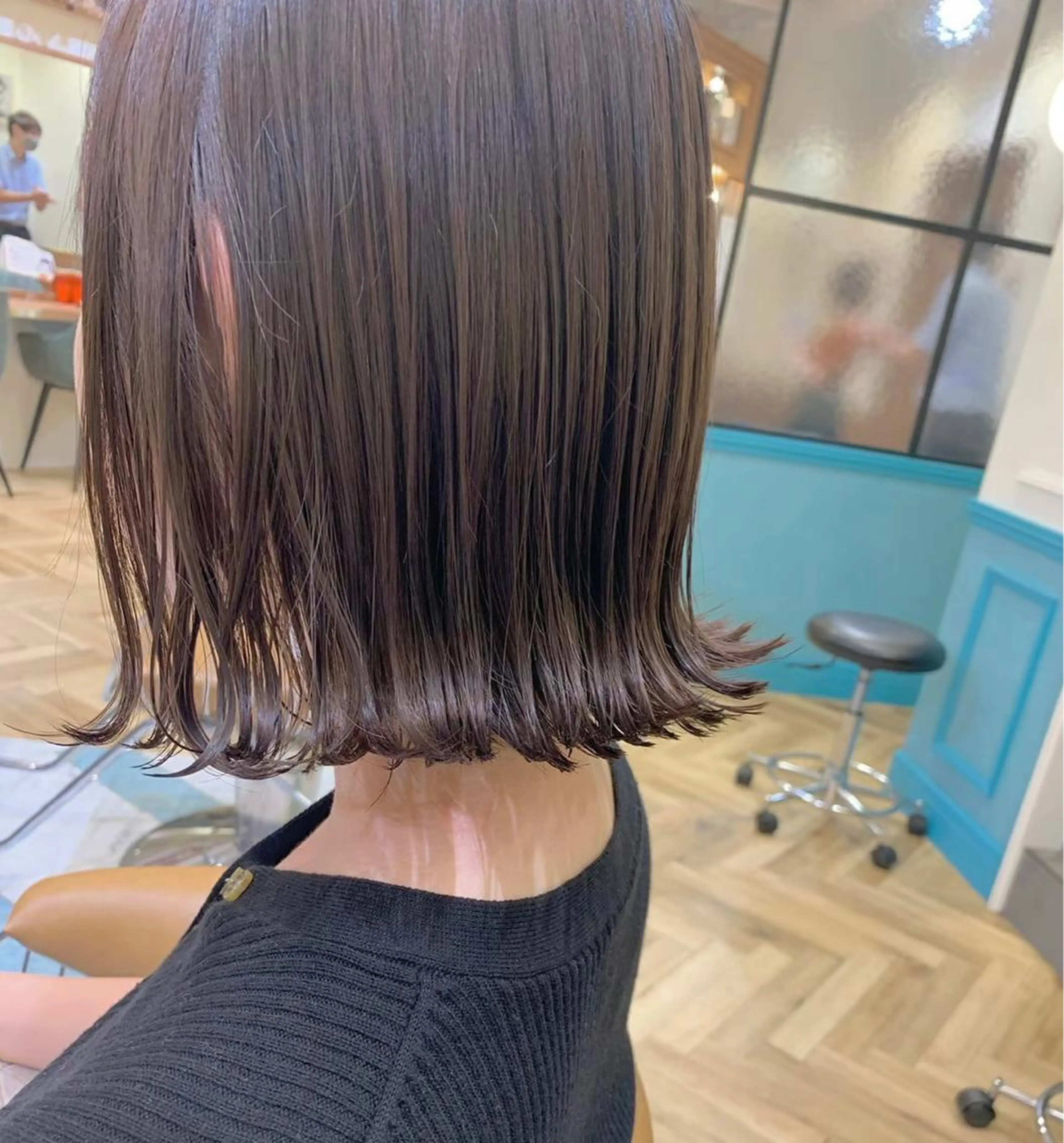 ミディアム カラー ベージュカラー モカベージュ ボブ 外ハネヘア 【池袋店 店長】伊藤 昂樹/曲がる縮毛矯正のヘアスタイル