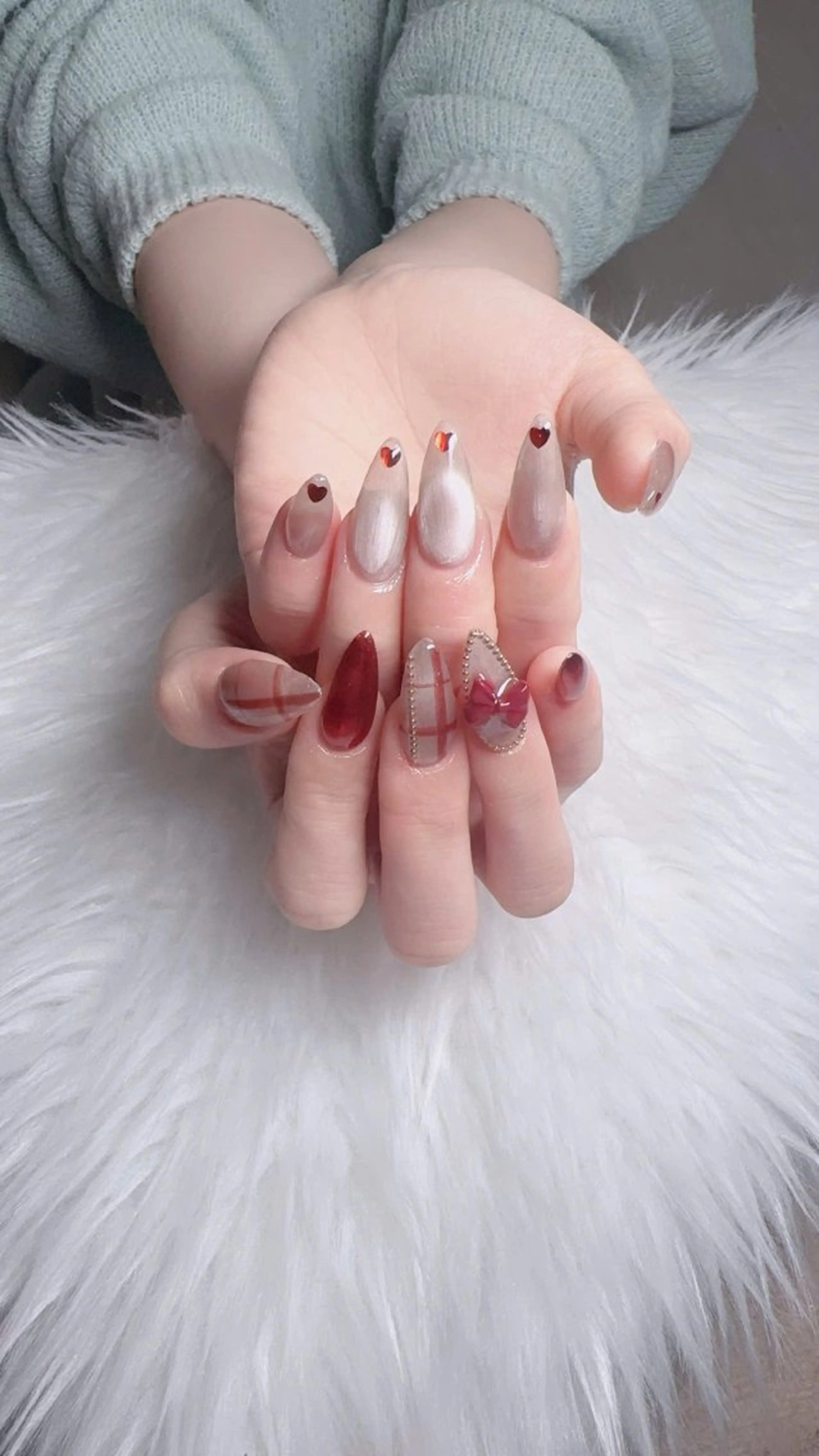 ネイル フレンチネイル ジェルネイル ガラスフレンチ ハロウィン ハート ハンドネイル H.baby Nail Salonのネイルデザイン