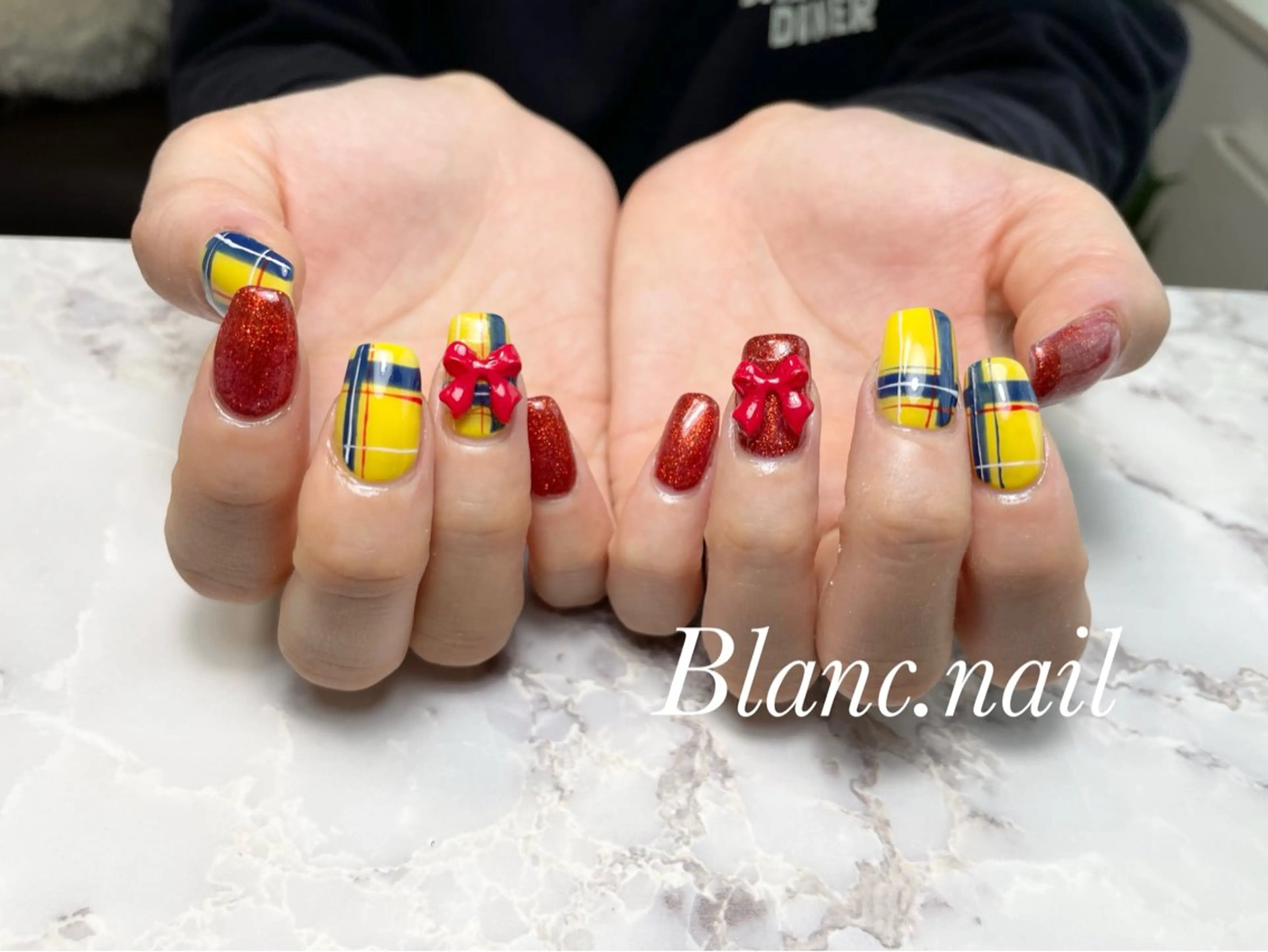 ネイル チークネイル ジェルネイル ニュアンスネイル パラジェル リボン ハンドネイル BLANCEnail所属・BLANCnail yuuのネイルデザイン