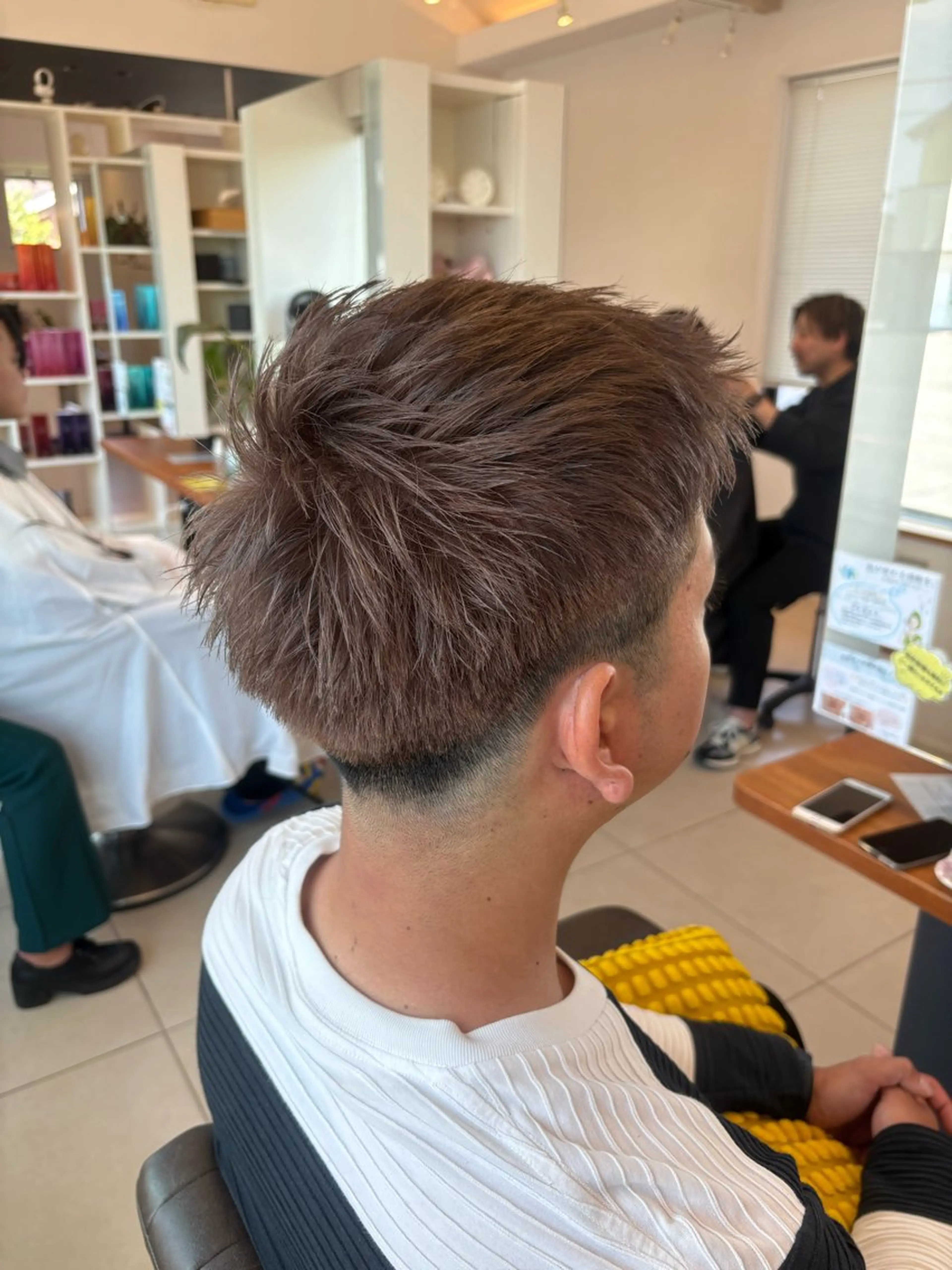 カラー メンズ ベージュカラー ミルクティーベージュ MINDS LINO Reinaのヘアスタイル