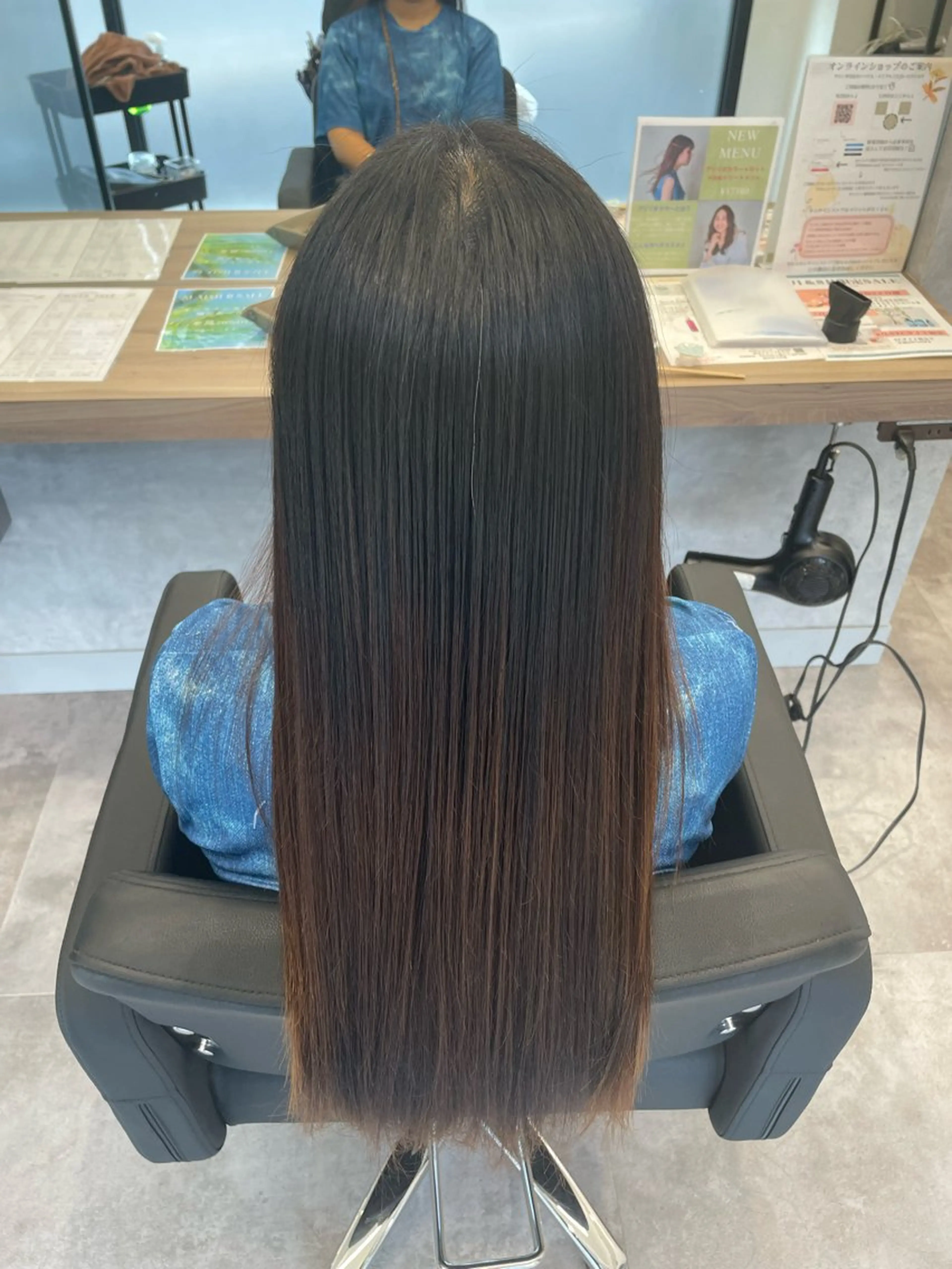 ロング Nail &Beauty by UNO伊勢原所属・COCO .のヘアスタイル