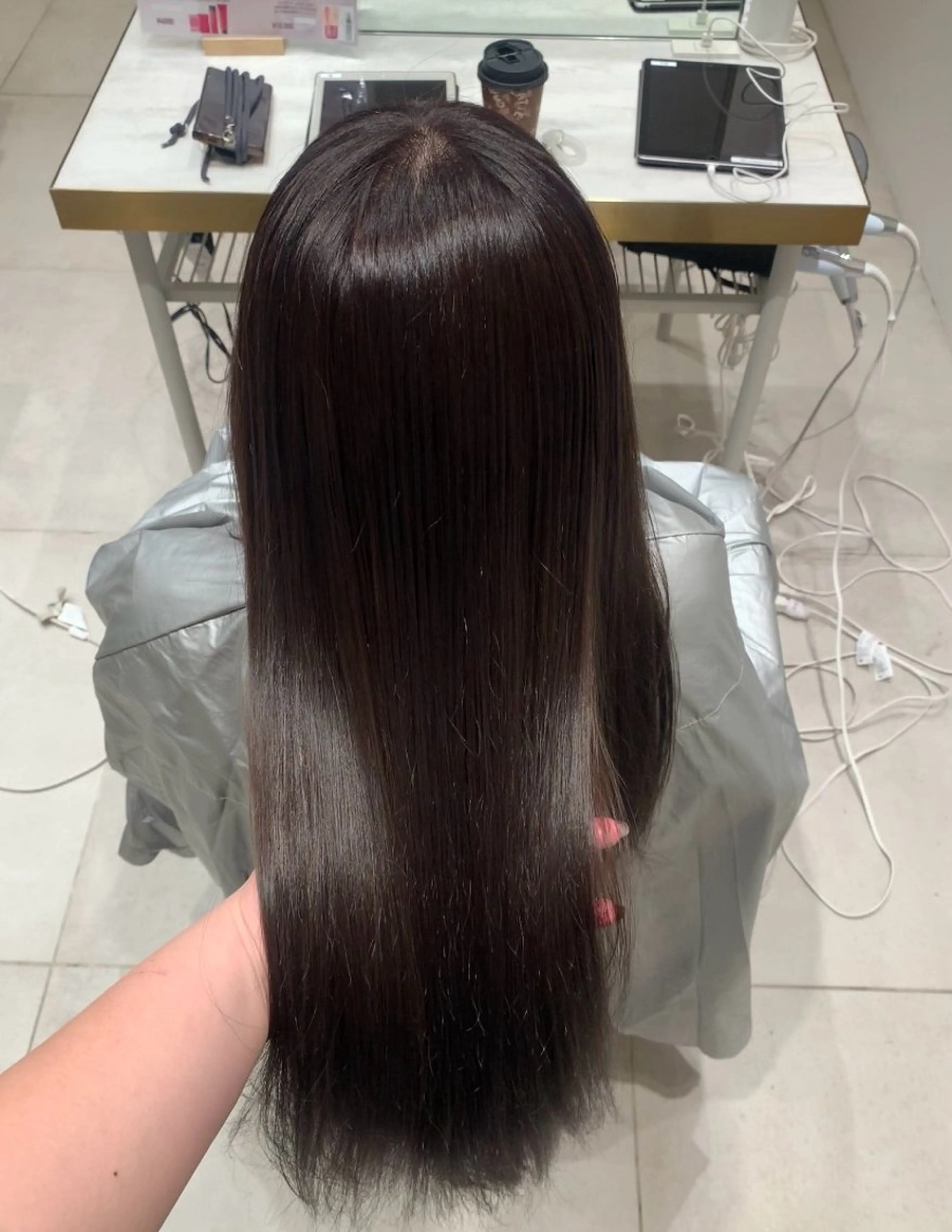 ロング カラー ヘアカラー トリートメント 内田 志乃のヘアスタイル