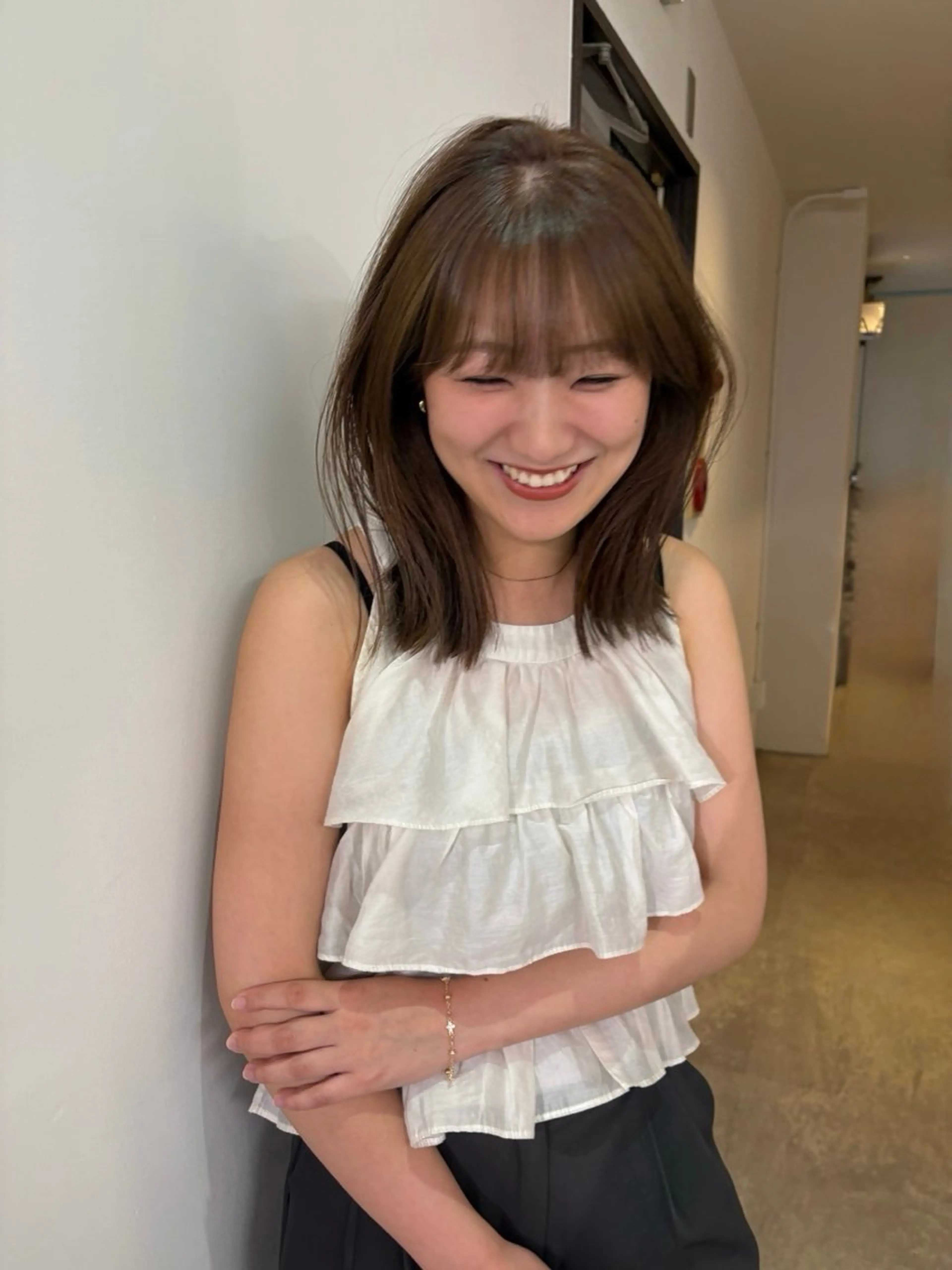 ミディアム カラー ヘアカラー Yuna/ブリーチ なしベージュのヘアスタイル