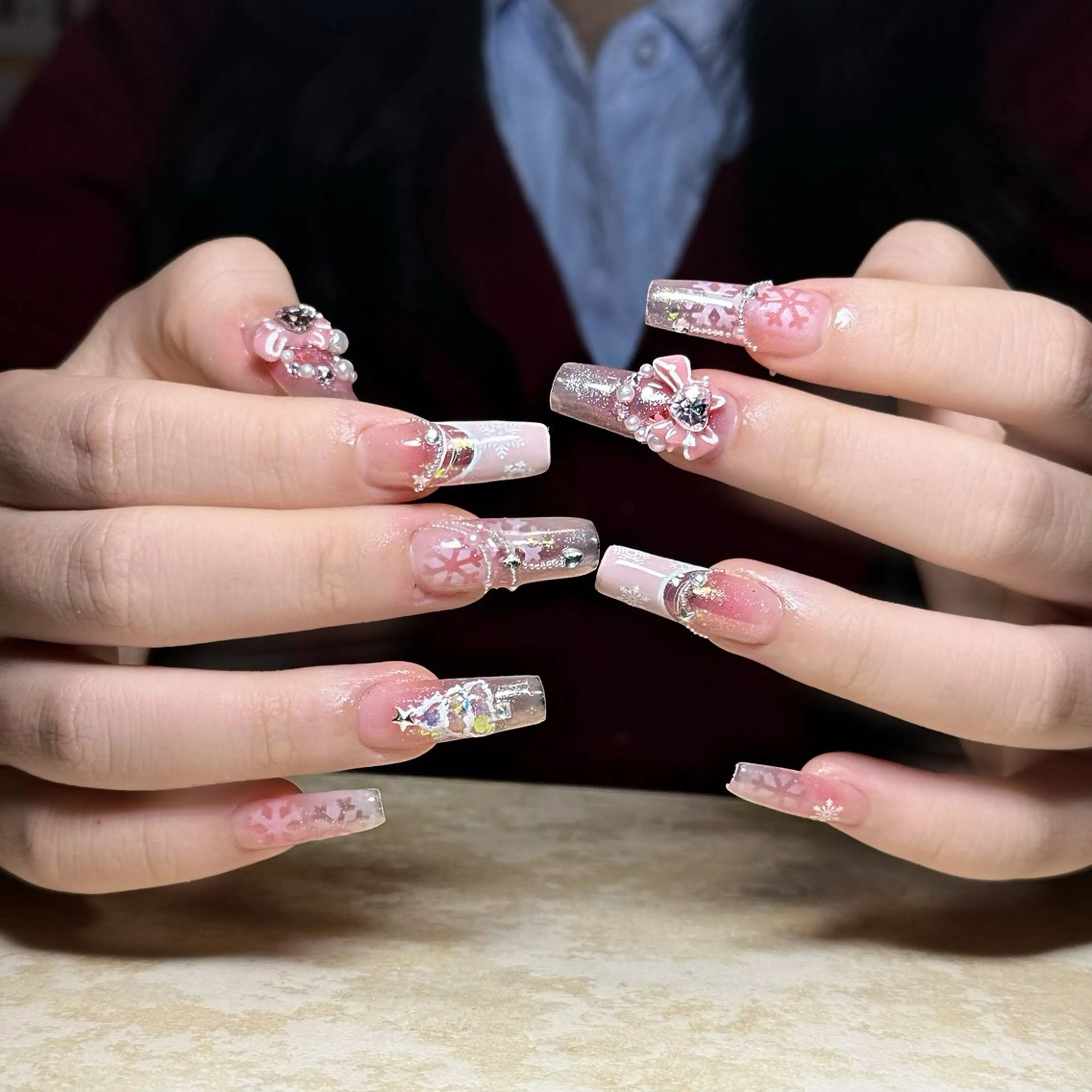 ネイル ハンドネイル LI XINLUのネイルデザイン