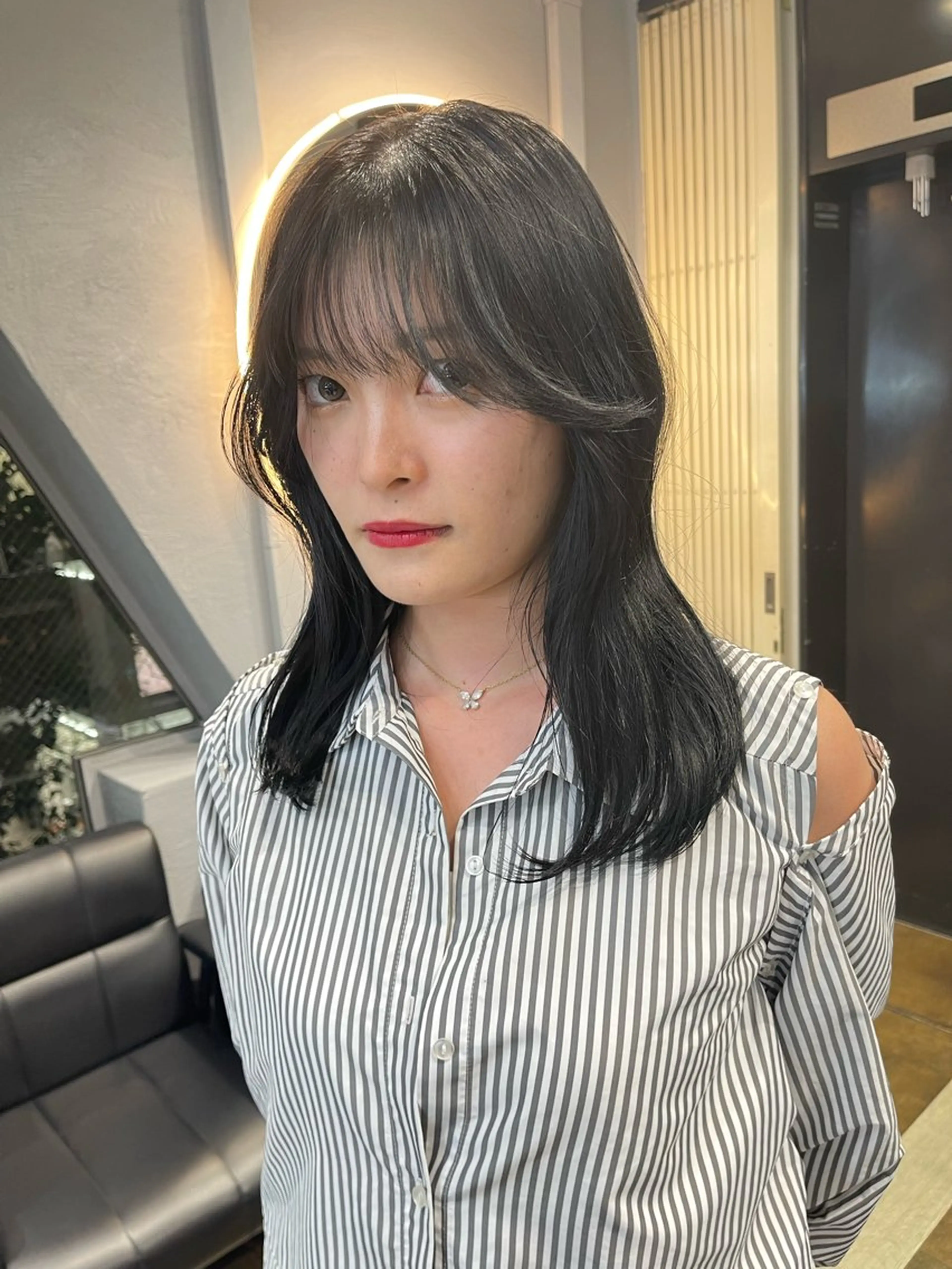 セミロング カラー TATSUブリーチ/ ミルクティーベージュのヘアスタイル