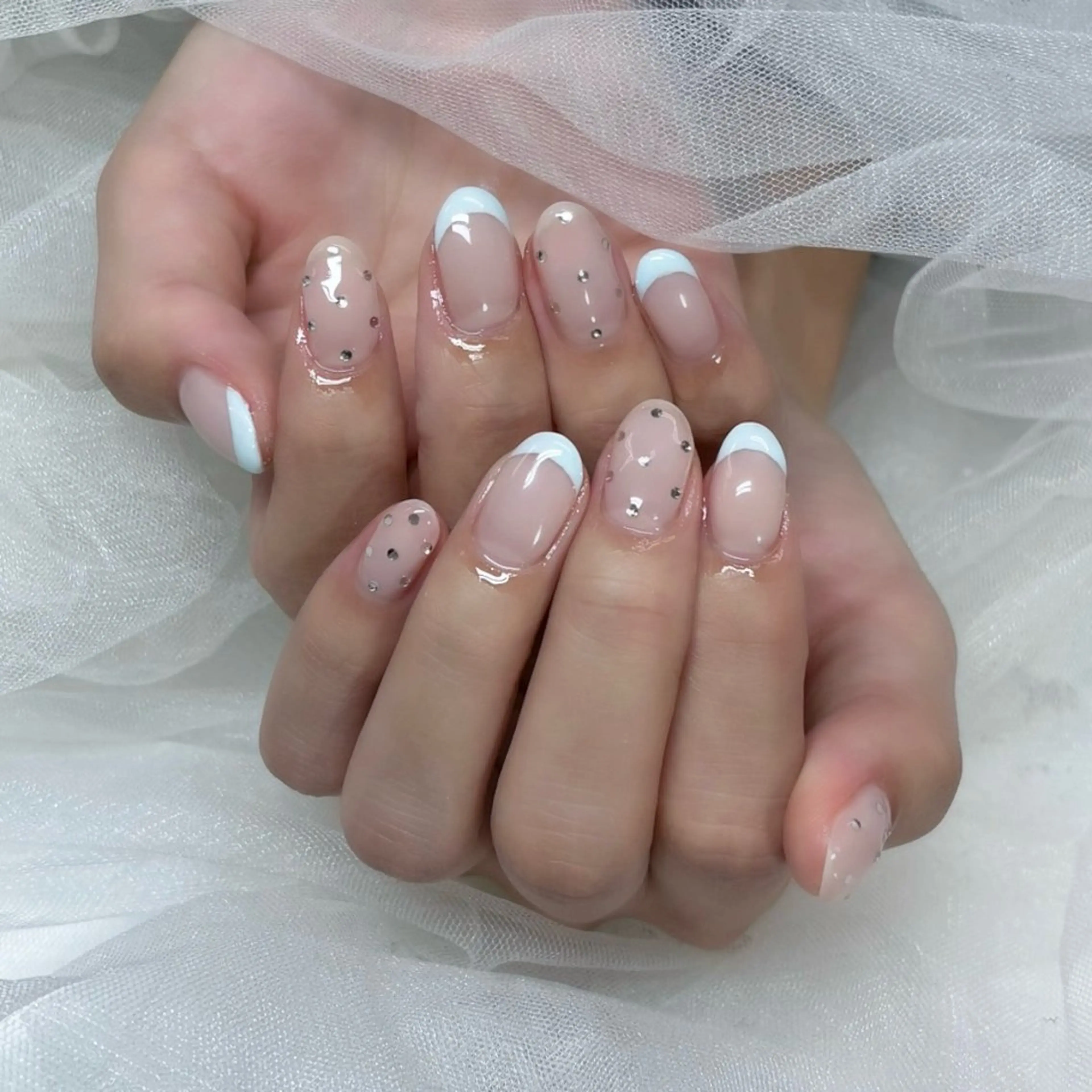 ネイル ドット ストーンネイル ハンドネイル 中野駅徒歩1分 ミオのネイルデザイン