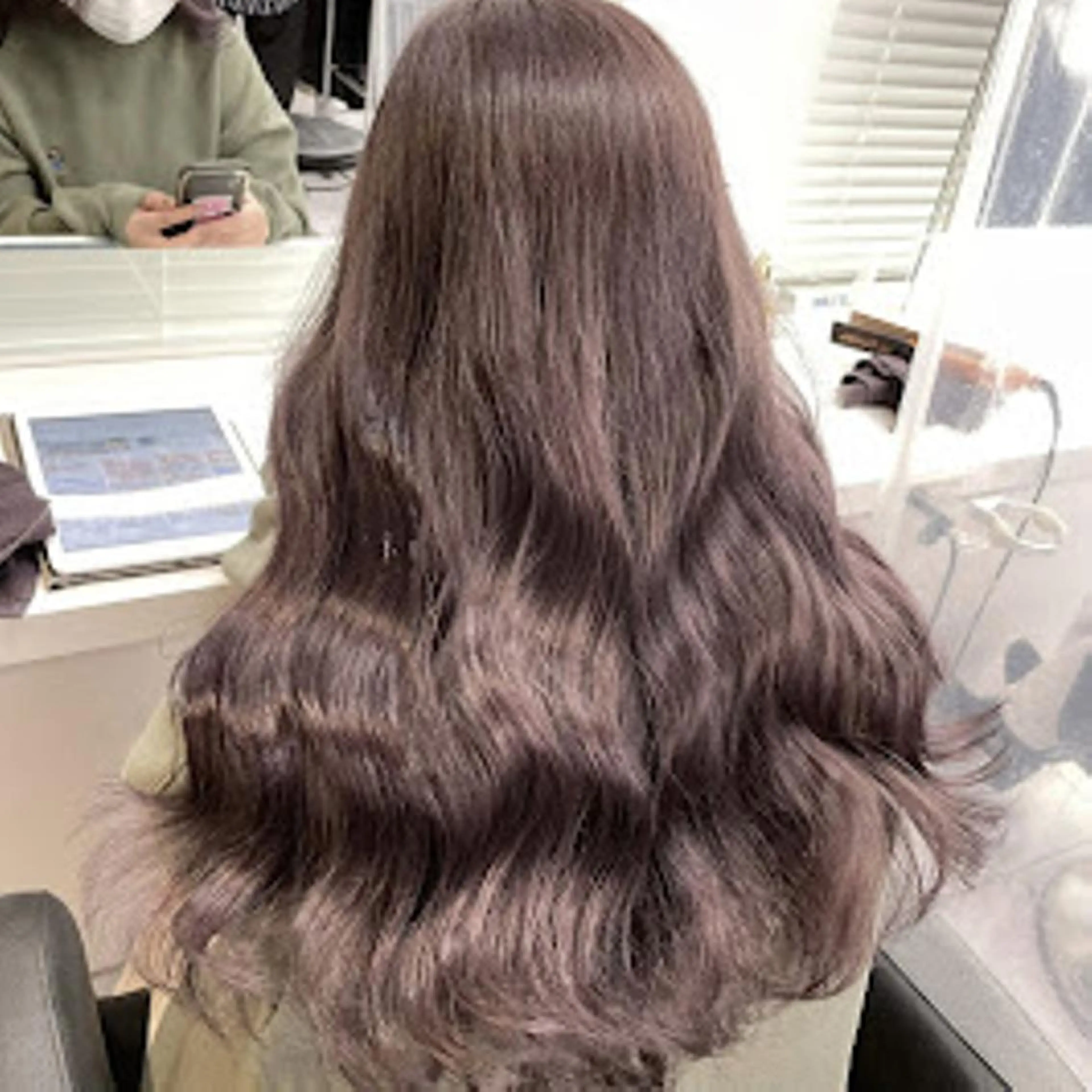 カラー 🪞SHE池袋 Official🪞のヘアスタイル