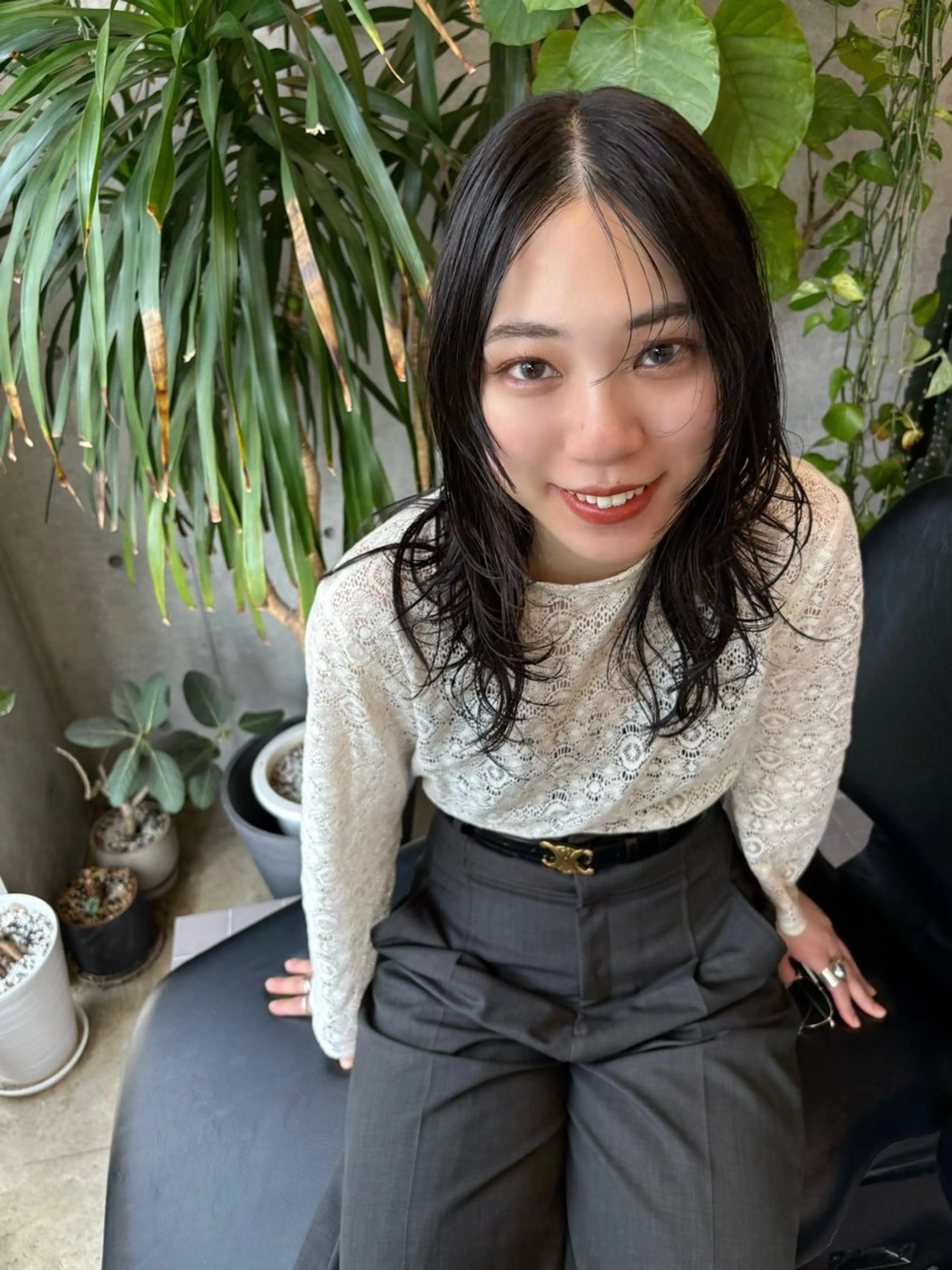 ミディアム カラー 透明感カラー レイヤーカット カット ヘアカラー トリートメント 似合わせカット レイヤーボブウルフのヘアスタイル