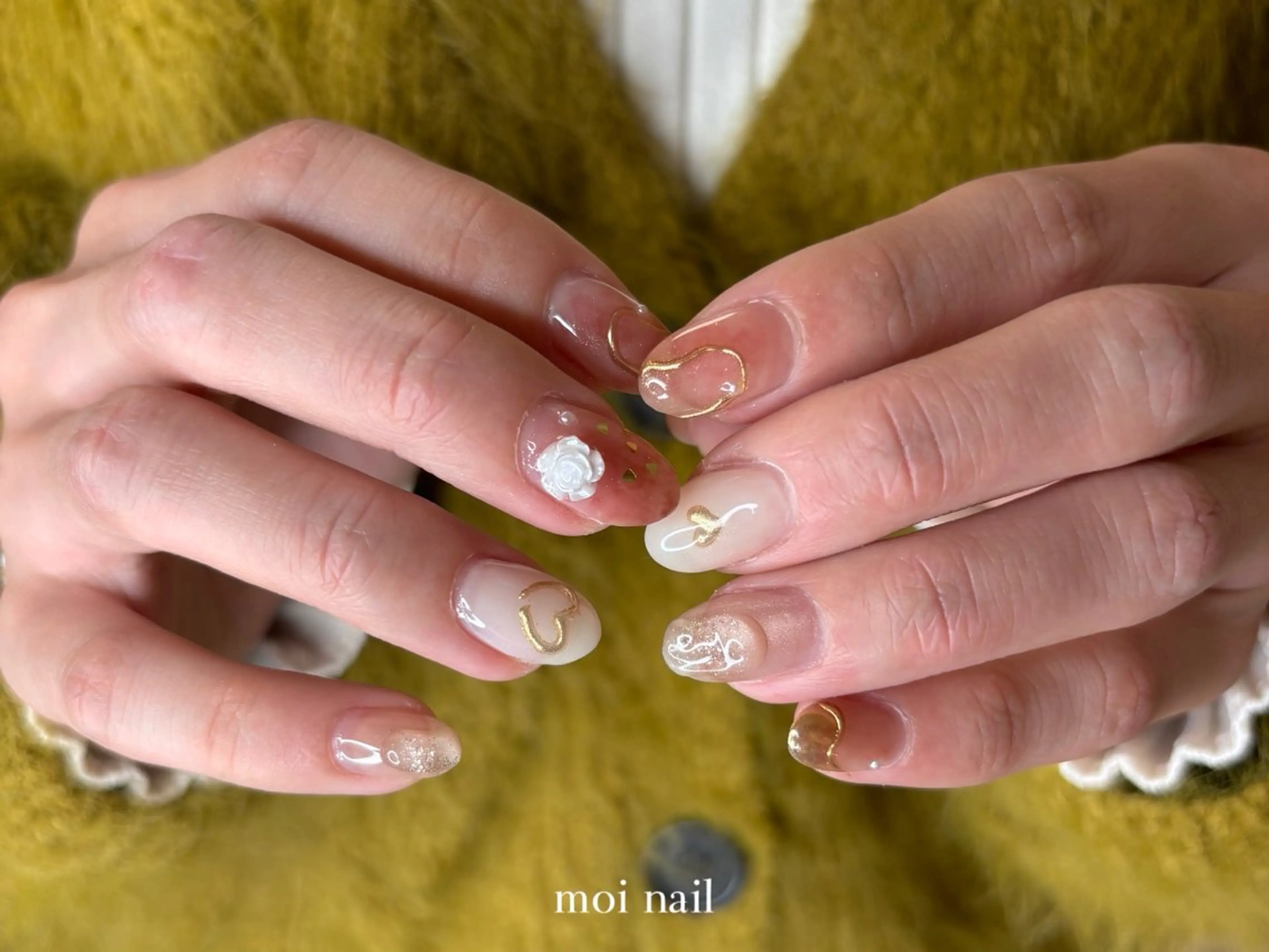ネイル moi nail ˙⋆.˚のネイルデザイン
