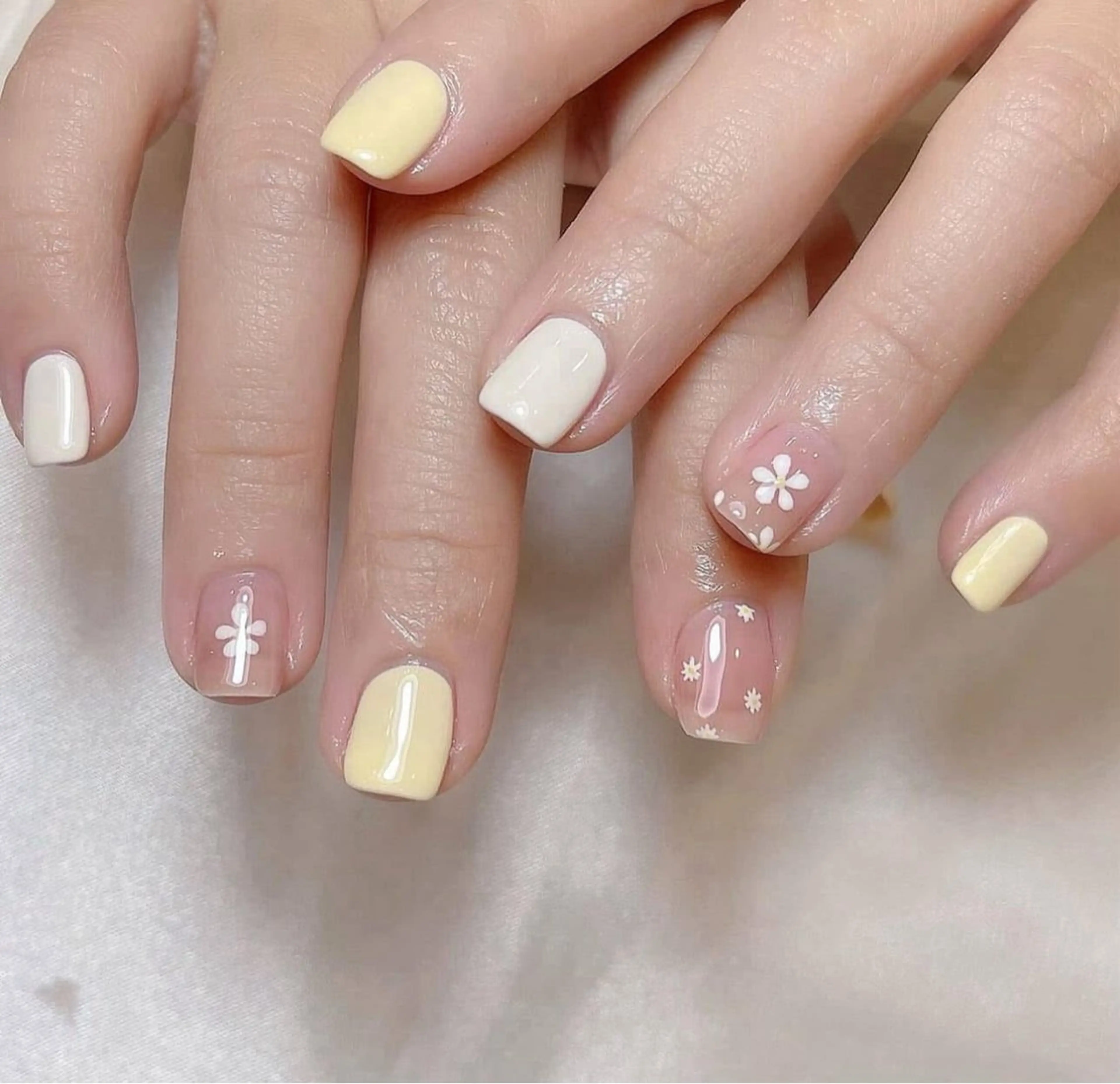 ネイル アートネイル 成人式 ジェルネイル ニュアンスネイル ネイルチップ Kora Nailのネイルデザイン
