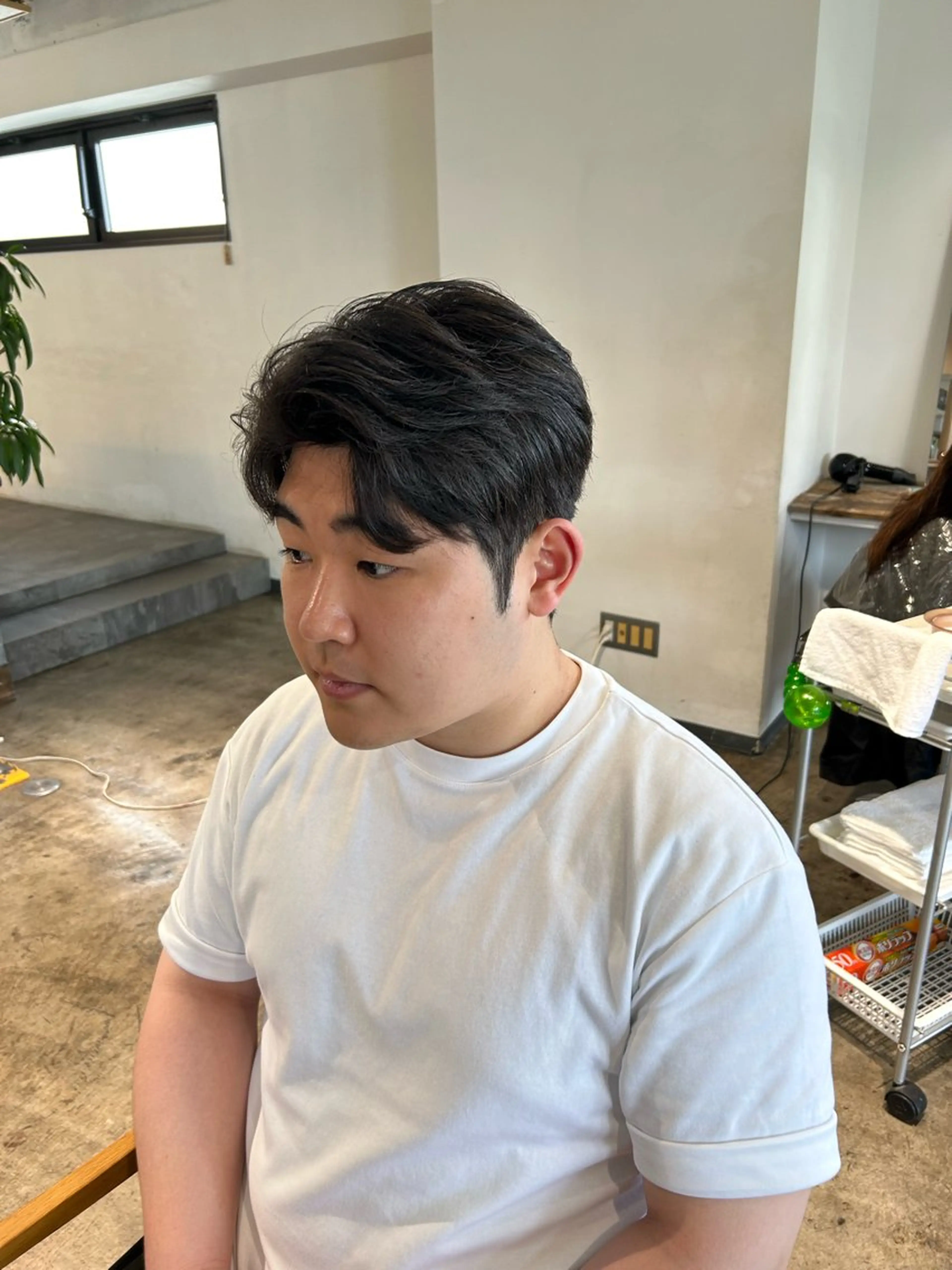 ショート パーマ メンズ センターパート ダウンパーマ カルマパーマ メンズ韓国風 マッシュ カット パーマ become men's hair 名駅店所属・名駅/フェザーパーマ 韓国ヘア/森岡のヘアスタイル