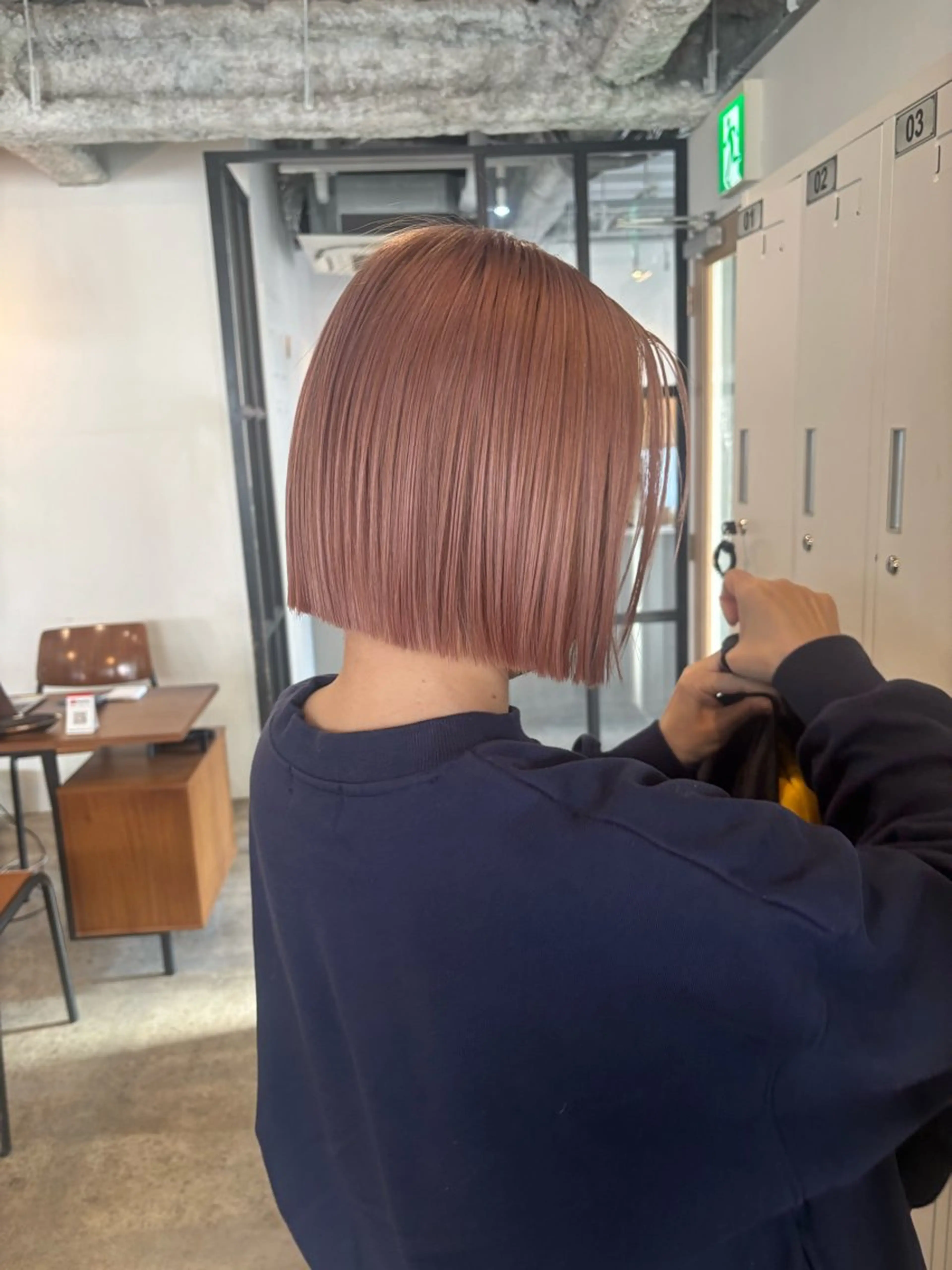 ショート カラー ベージュカラー ピンクカラー ピンクベージュ ボブ カット ヘアカラー Takuma Suzuki中目黒のヘアスタイル