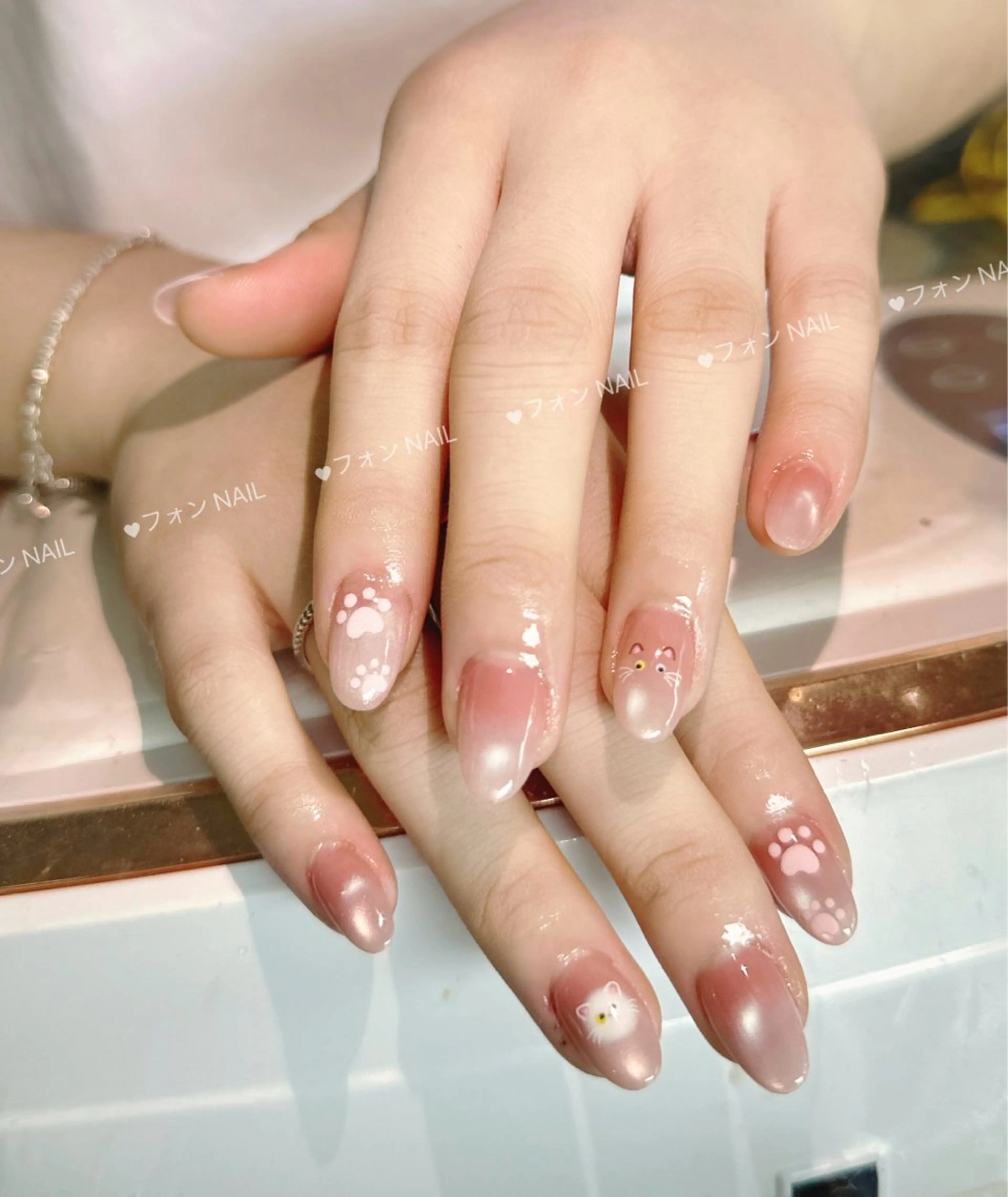 ミディアム フォン NAILのネイルデザイン