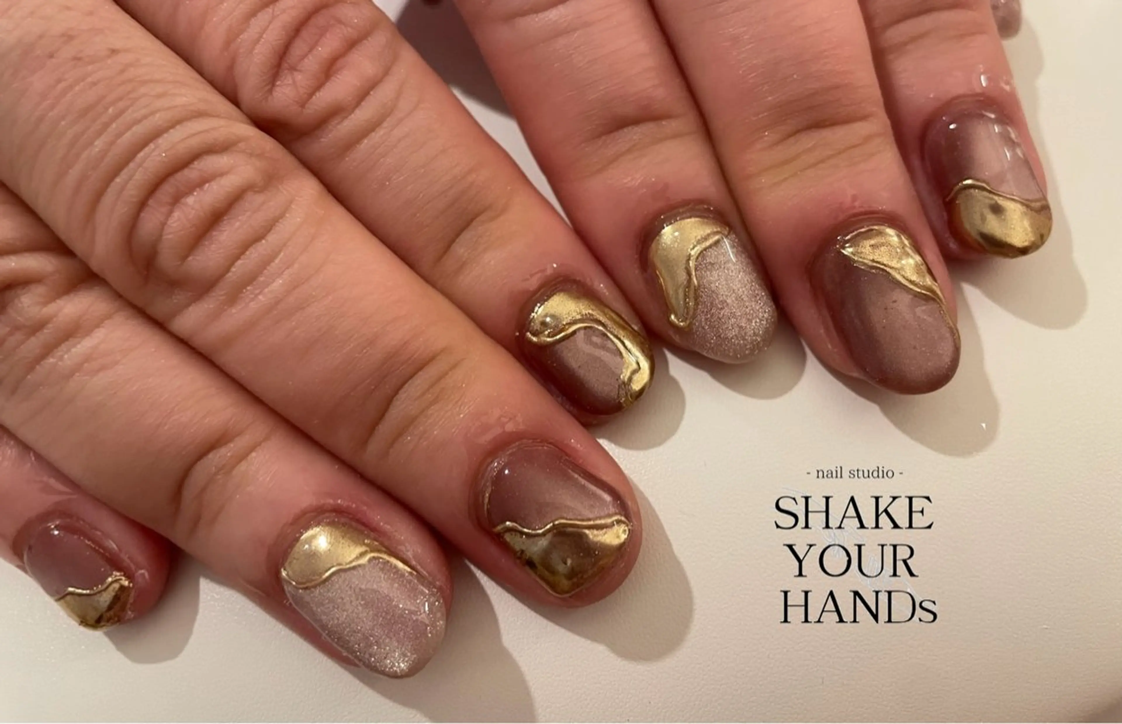 ネイル ハンドネイル ネイルスタジオ シェイクユアハンズのネイルデザイン