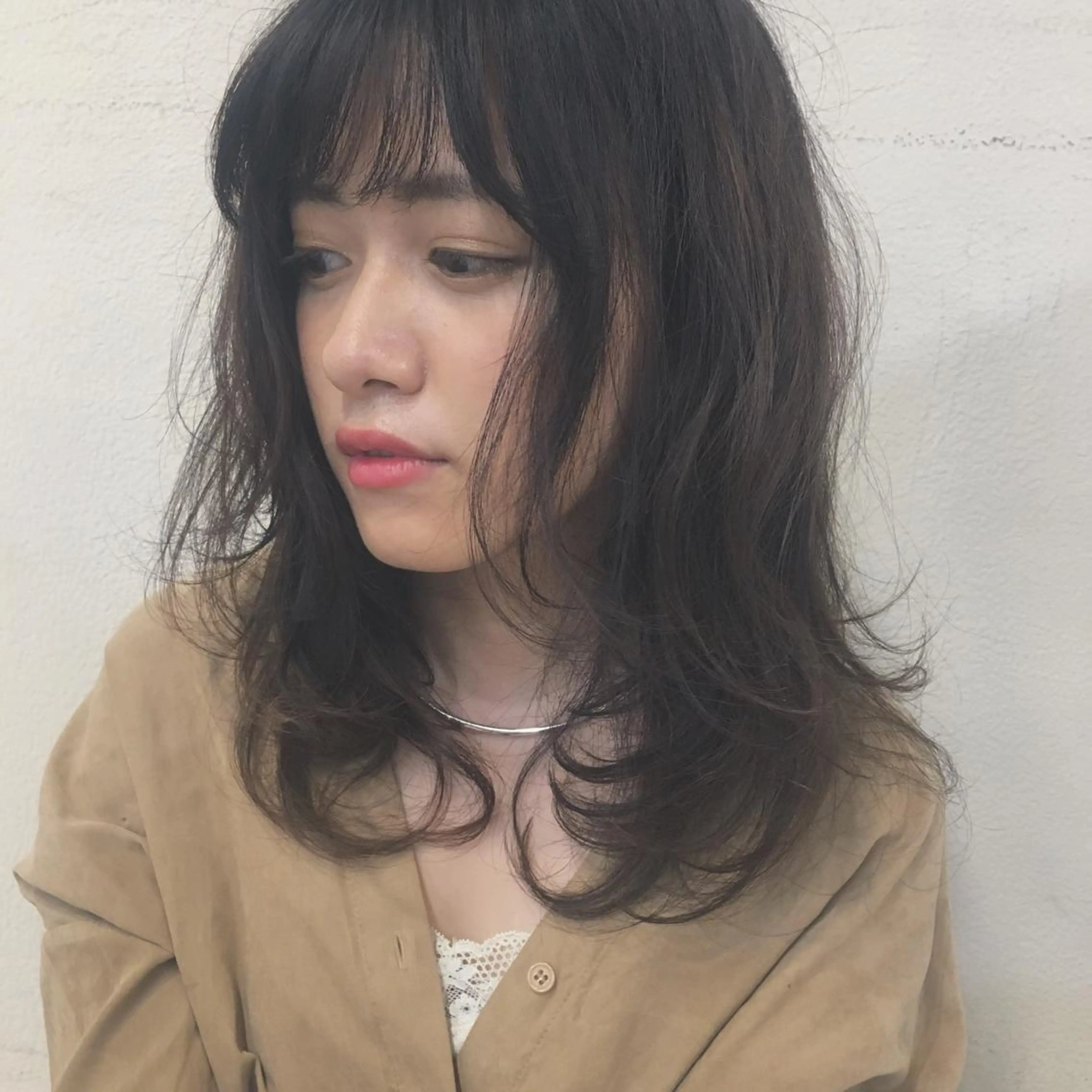 ミディアム アッシュ アッシュグレー アッシュグレージュ 鎌倉 彩のヘアスタイル