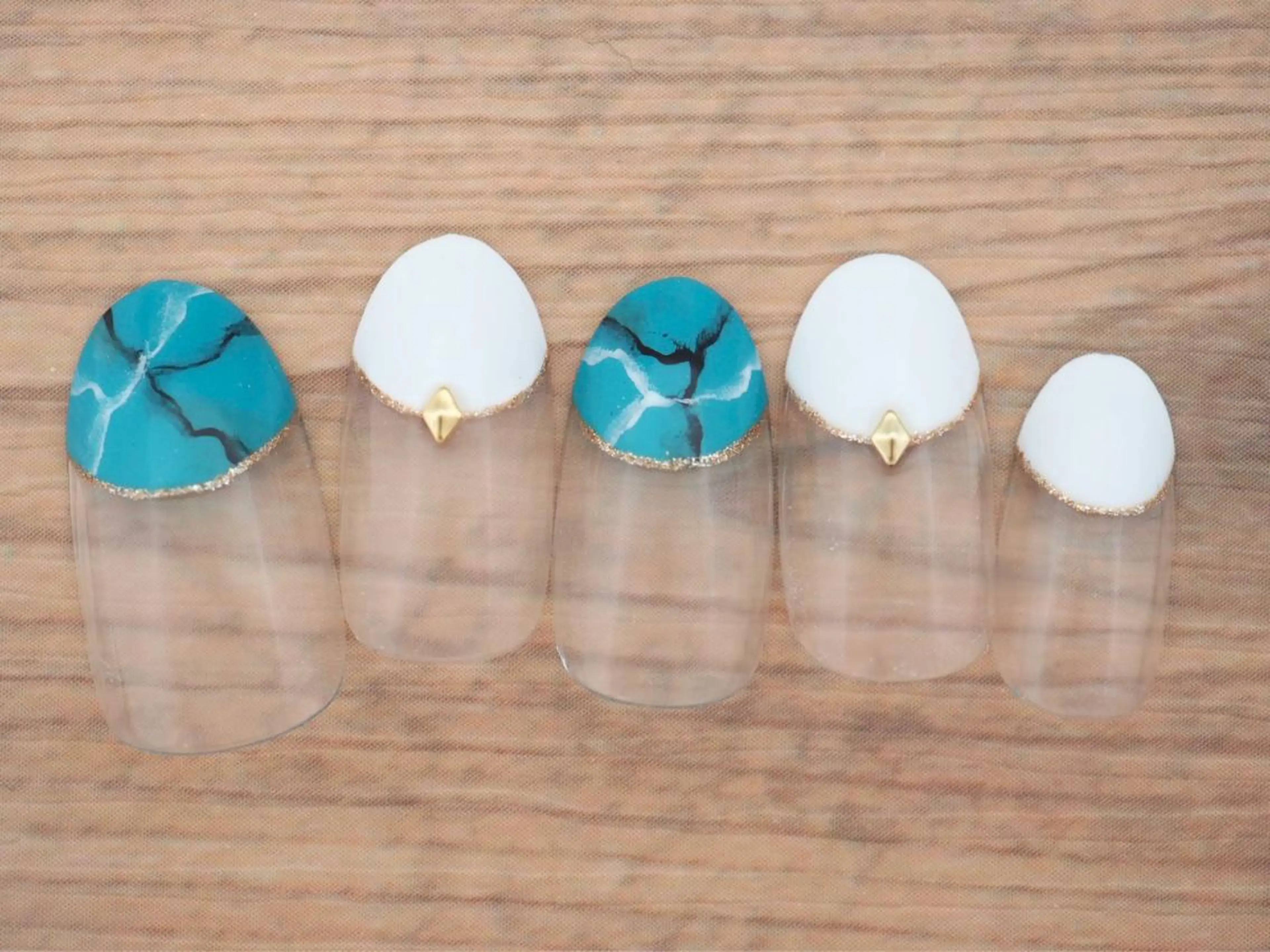 ネイル トップネイリスト Ribbon立川店のネイルデザイン