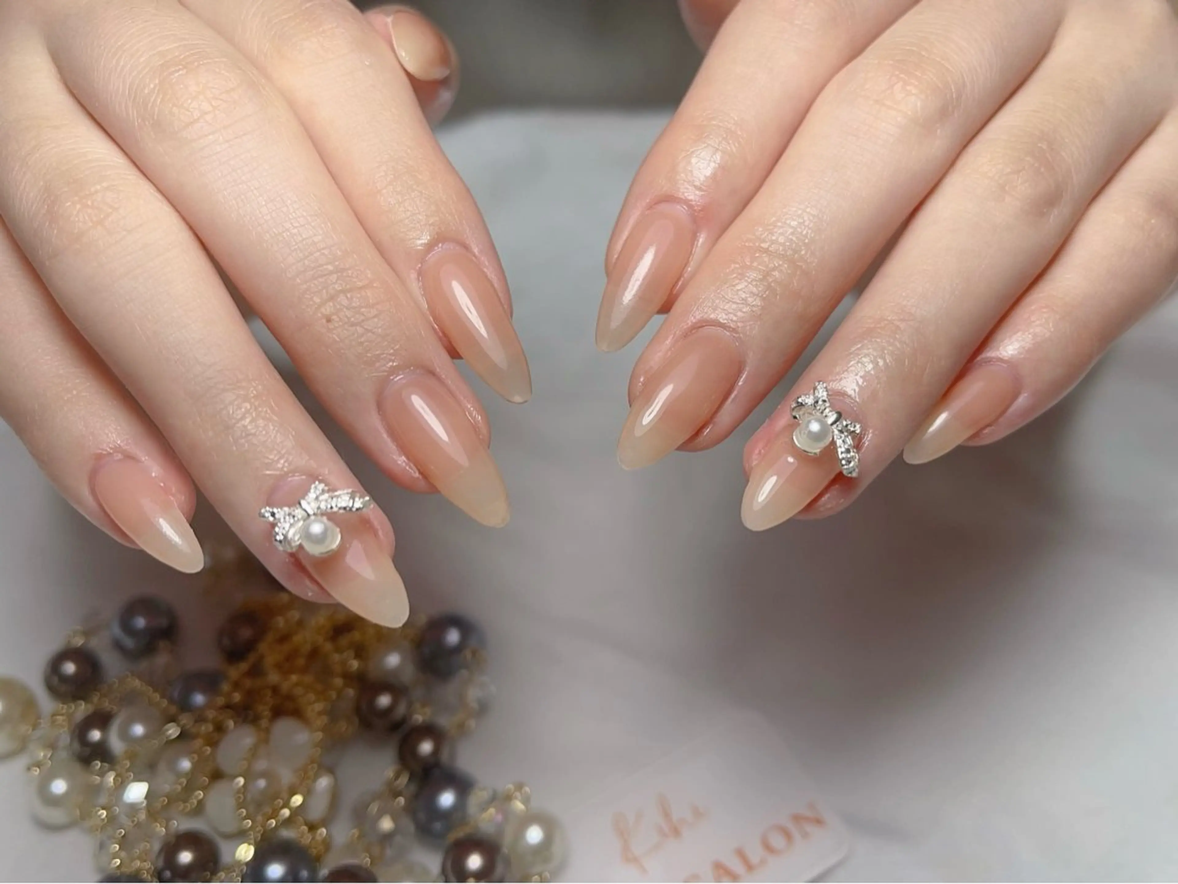 ネイル アートネイル フレンチネイル ジェルネイル グラデーション 韓国ネイル ハンドネイル ハンドケア さくら💮💮 【オフ無料】のネイルデザイン