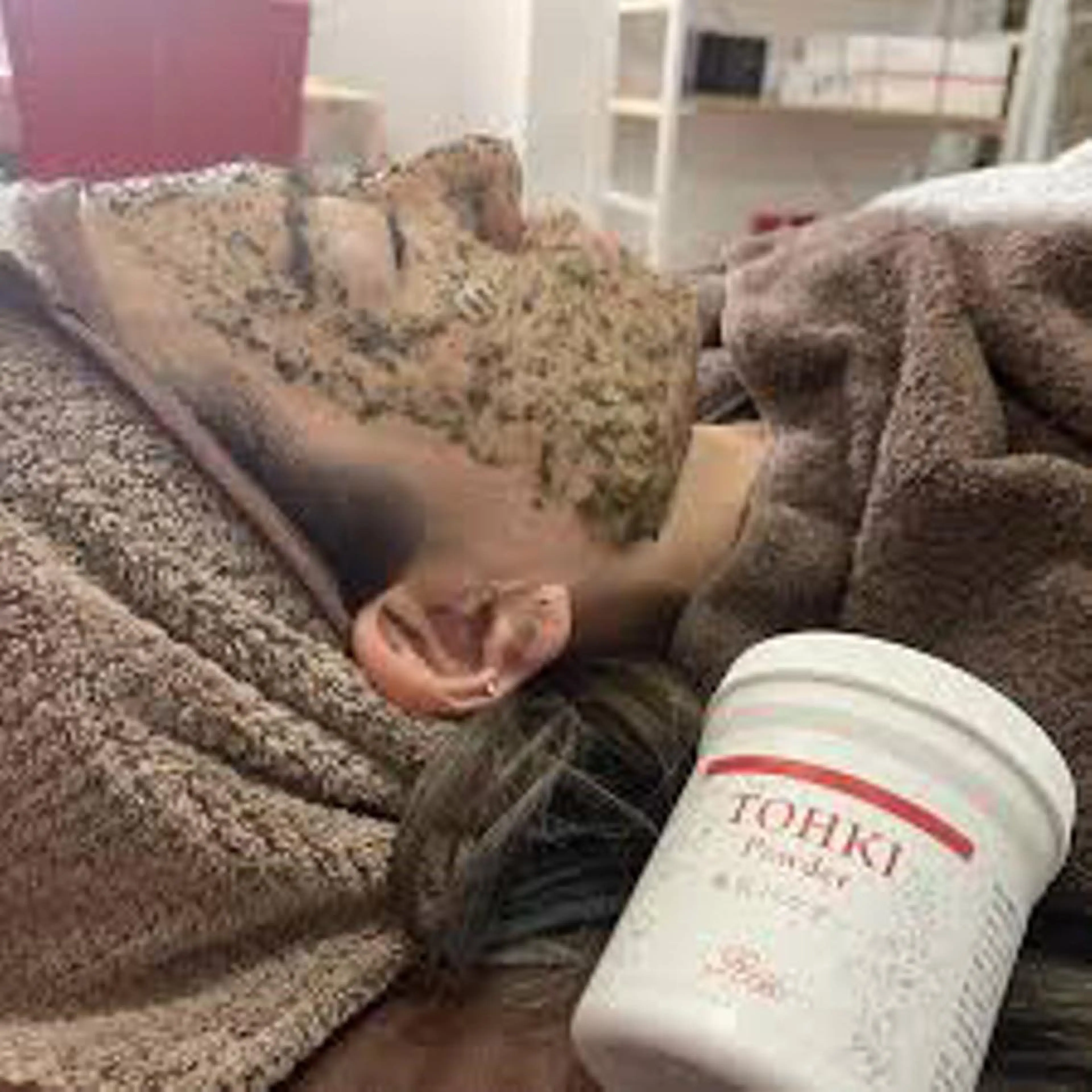 ハーブピーリング/韓国肌管理/フェイシャル/毛穴洗浄/眉毛/顔脱毛【糸脱毛専門】rev所属・ハーブピーリング🌹 毛穴洗浄❤️眉waxのエステ・リラクイメージ