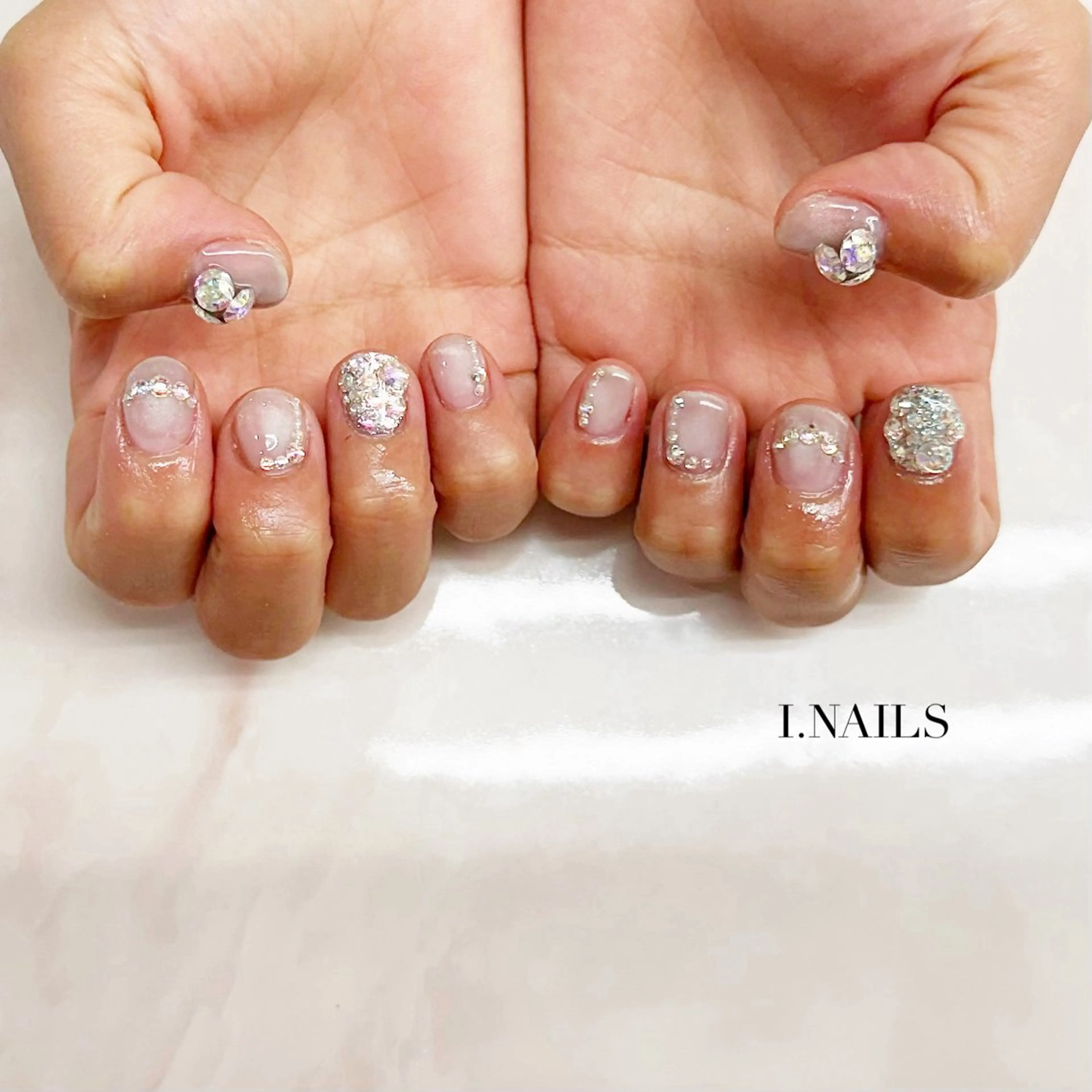 ネイル アイネイルズ所属・早川 梓のネイルデザイン