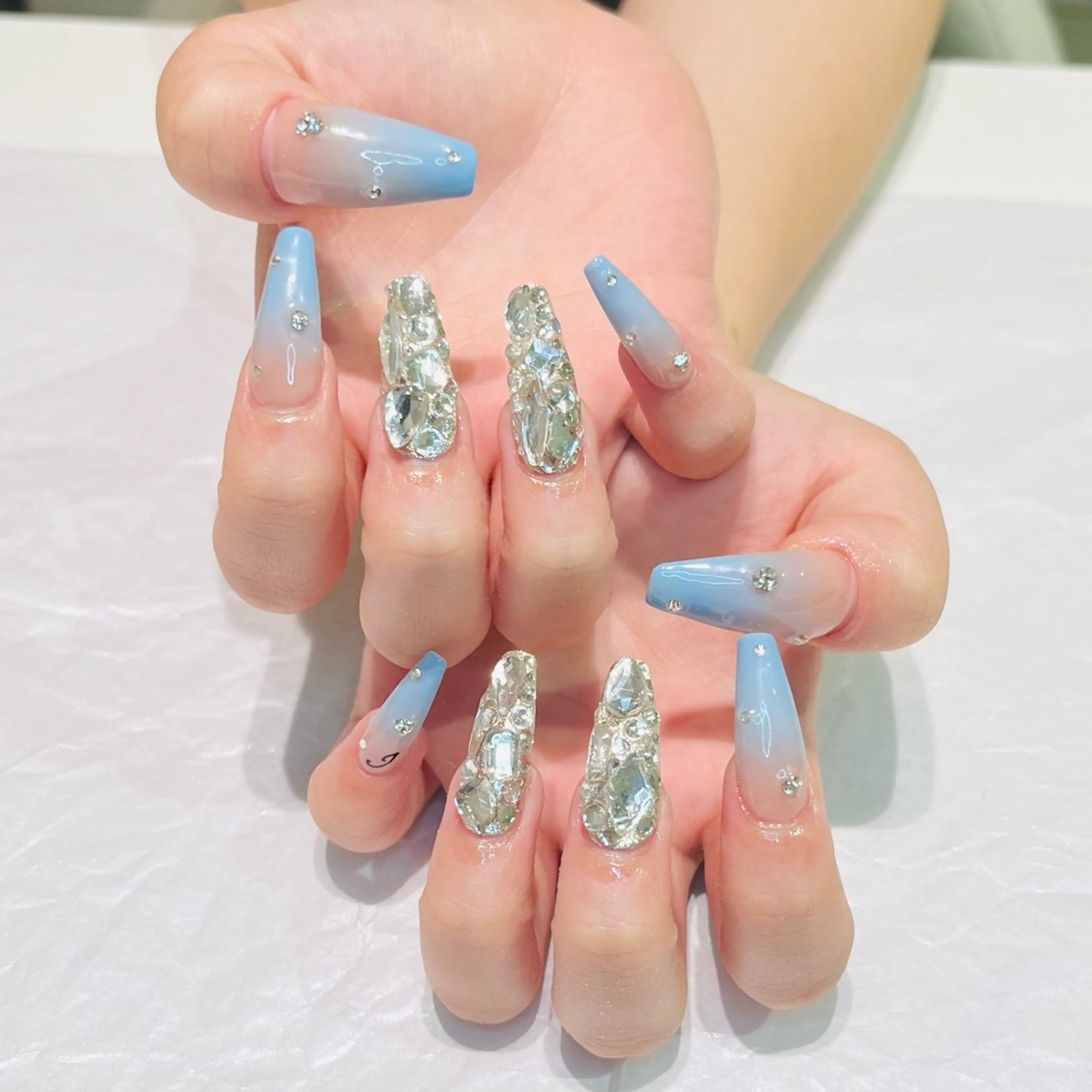 ネイル ハンドネイル Hair removal & Beauty salon Produce by Lucia所属・nail salon Luciaのネイルデザイン