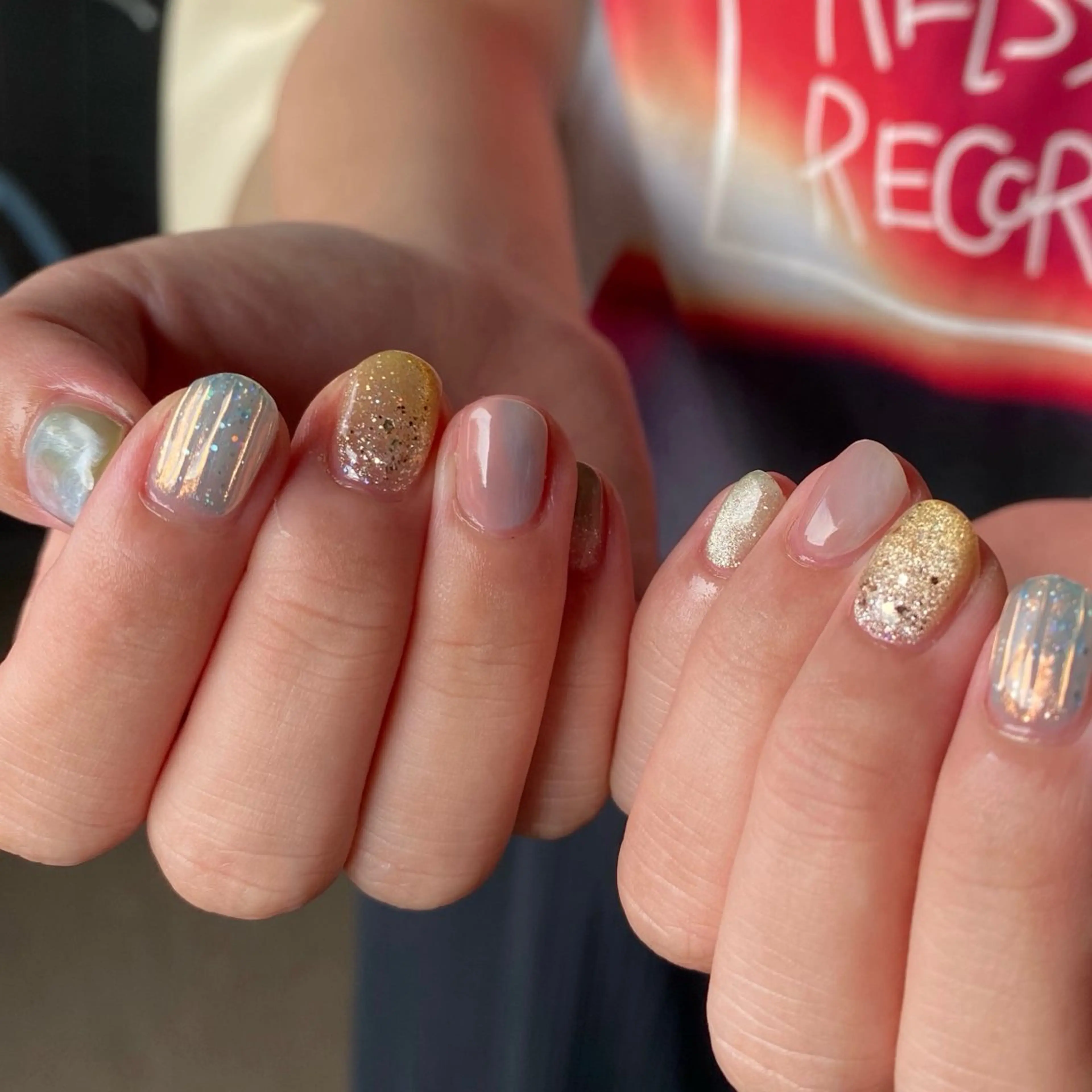 ネイル ブルー ニュアンスネイル 夏ネイル amuse 手書きニュアンスのネイルデザイン