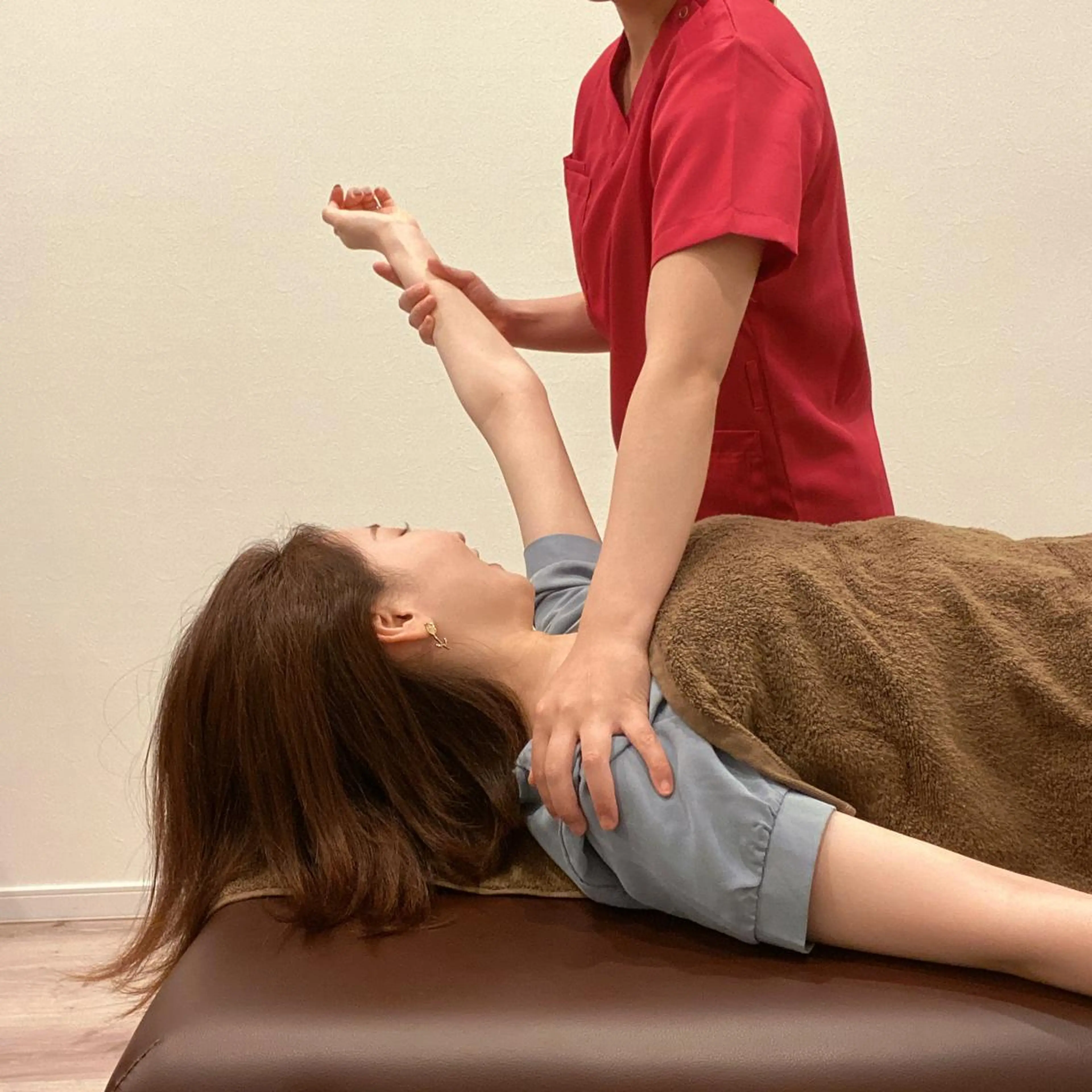 【整体マッサージ+姿勢改善】首の凝り/肩コリ/眼精疲労/ヘッドマッサージの写真