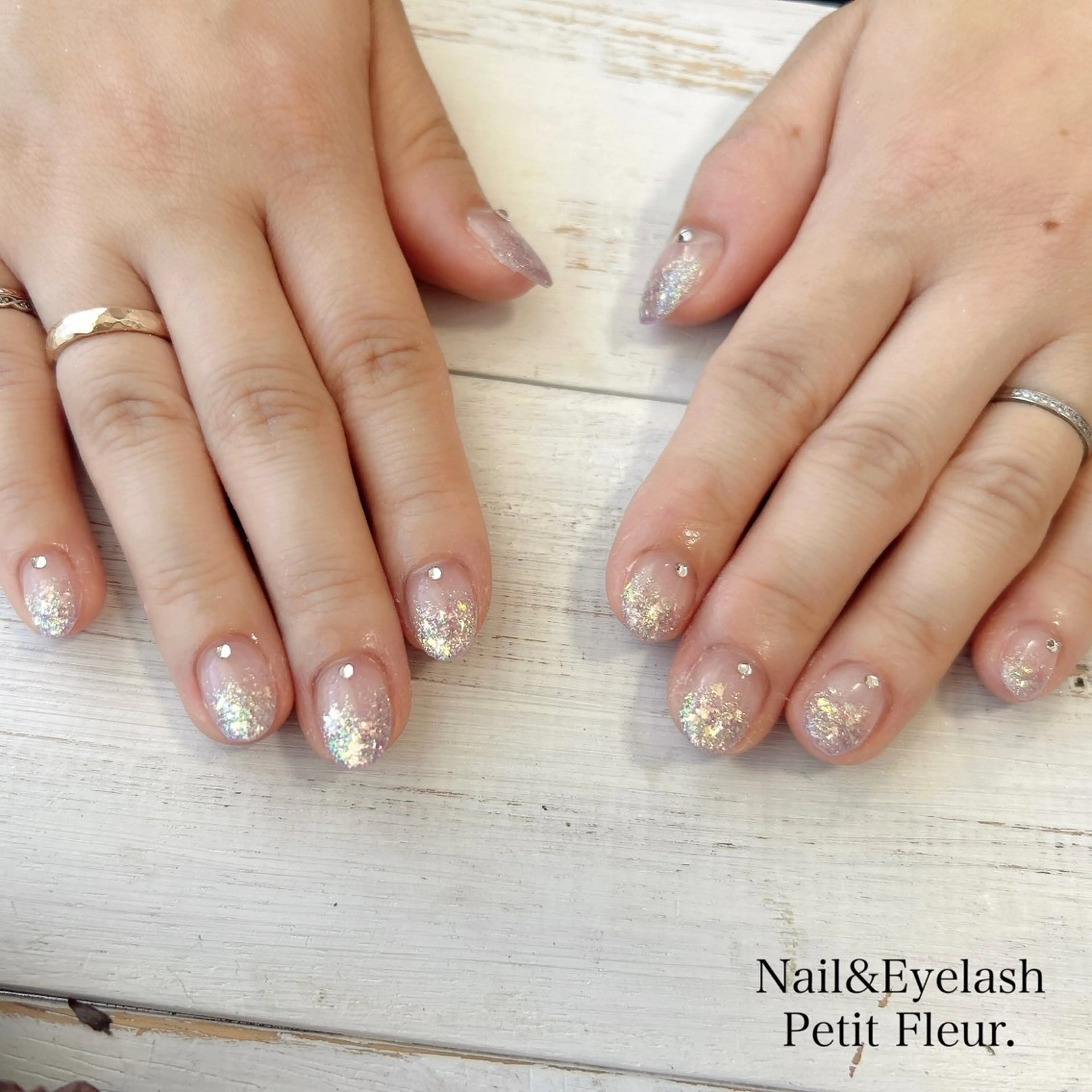 ネイル Petit Fleur所属・青柳 亜梨奈のマツエク・マツパデザイン